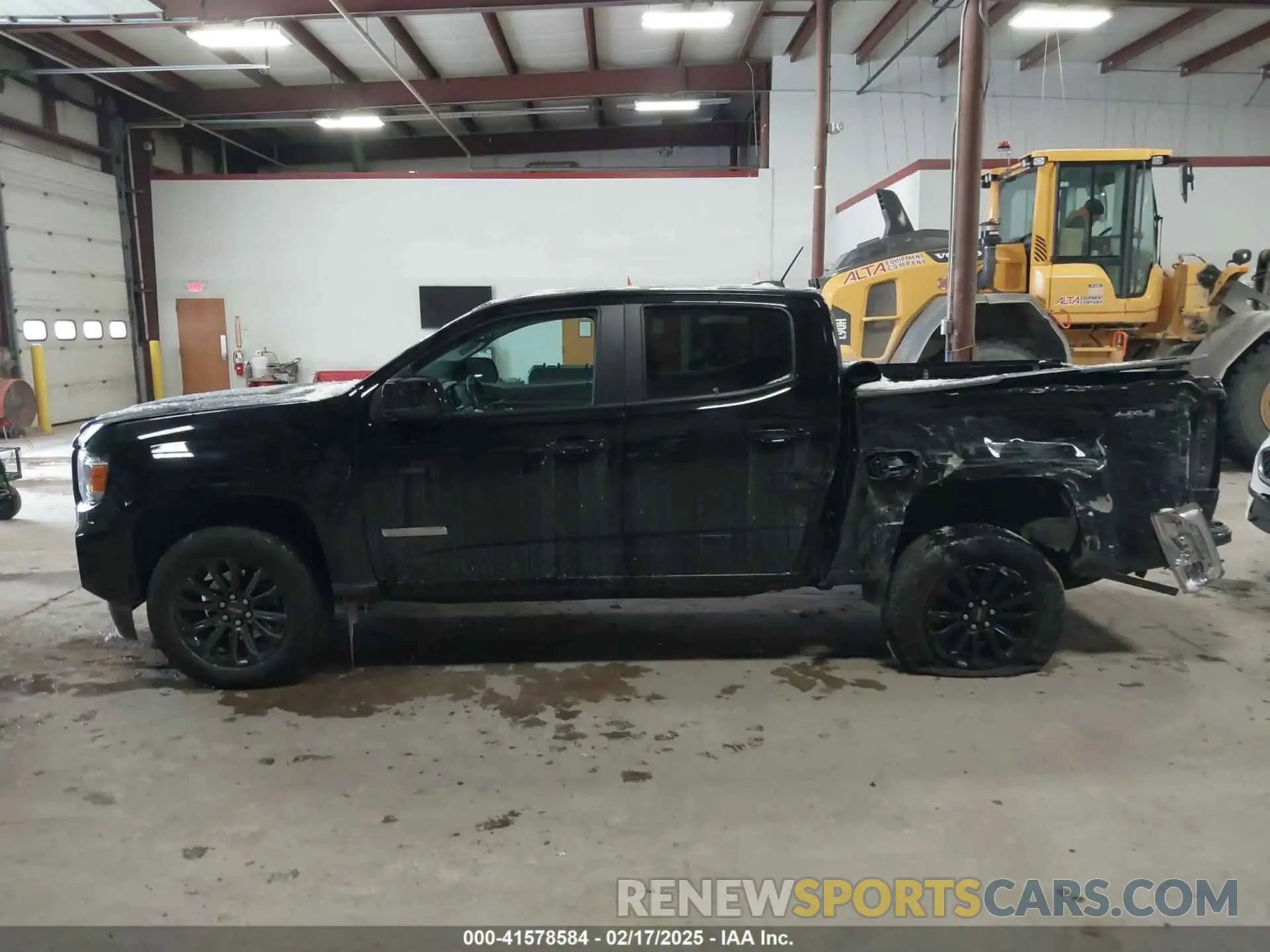 14 Photograph of a damaged car 1GTG6CEN6N1249763 GMC CANYON 2022