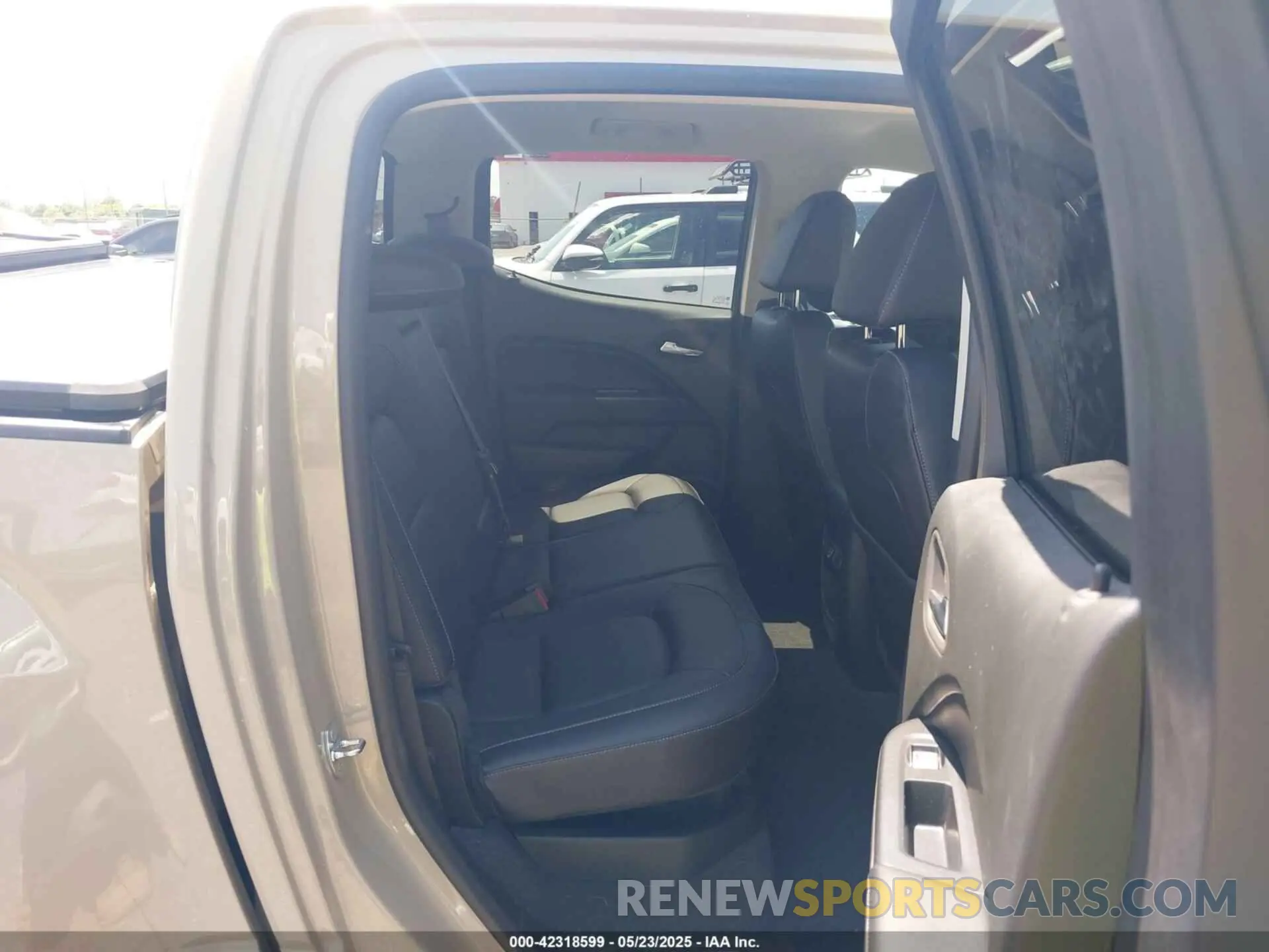 8 Фотография поврежденного автомобиля 1GTG6CEN7N1255314 GMC CANYON 2022