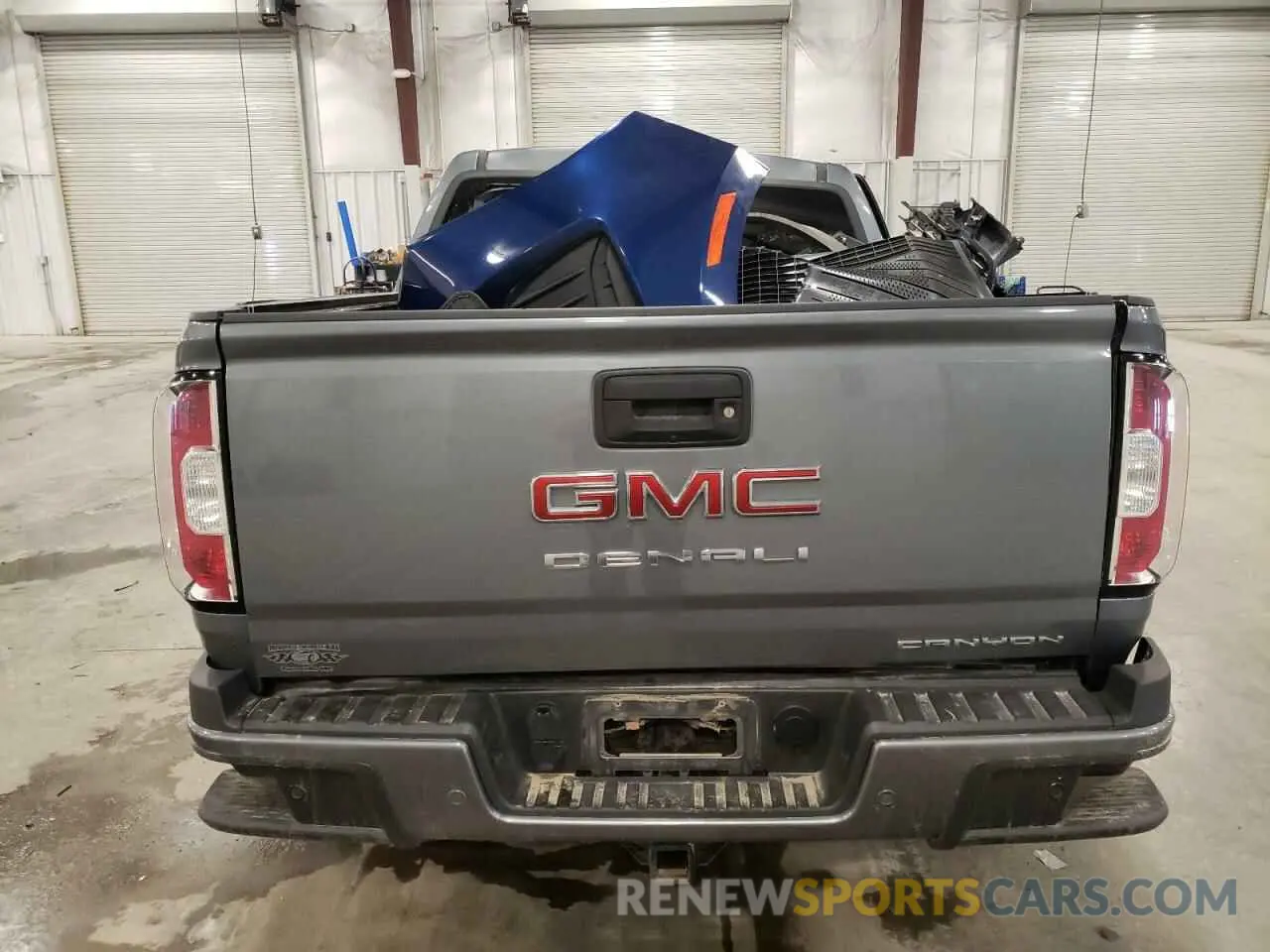 6 Photograph of a damaged car 1GTG6EEN2N1166102 GMC CANYON 2022