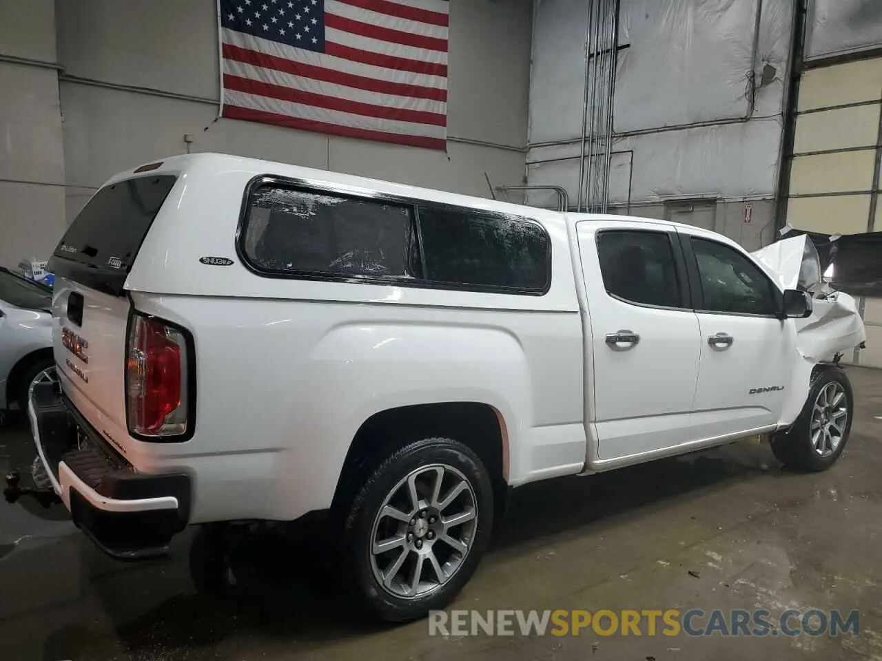 3 Photograph of a damaged car 1GTG6EEN3N1318081 GMC CANYON 2022