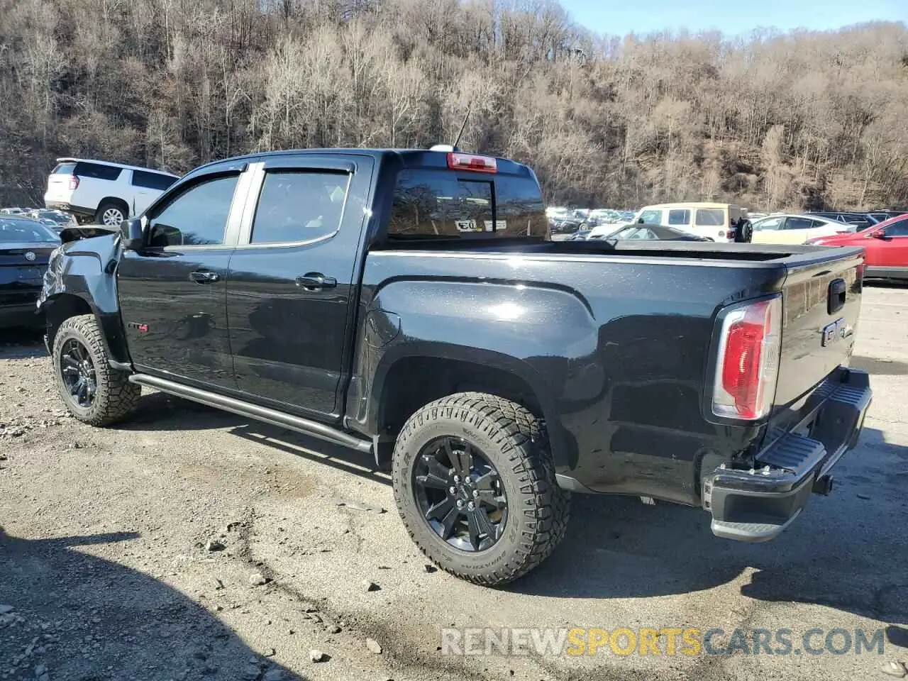 2 Photograph of a damaged car 1GTG6FEN0N1297924 GMC CANYON 2022
