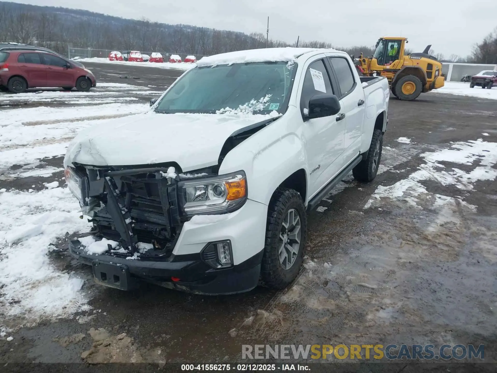 2 Photograph of a damaged car 1GTG6FENXN1254210 GMC CANYON 2022
