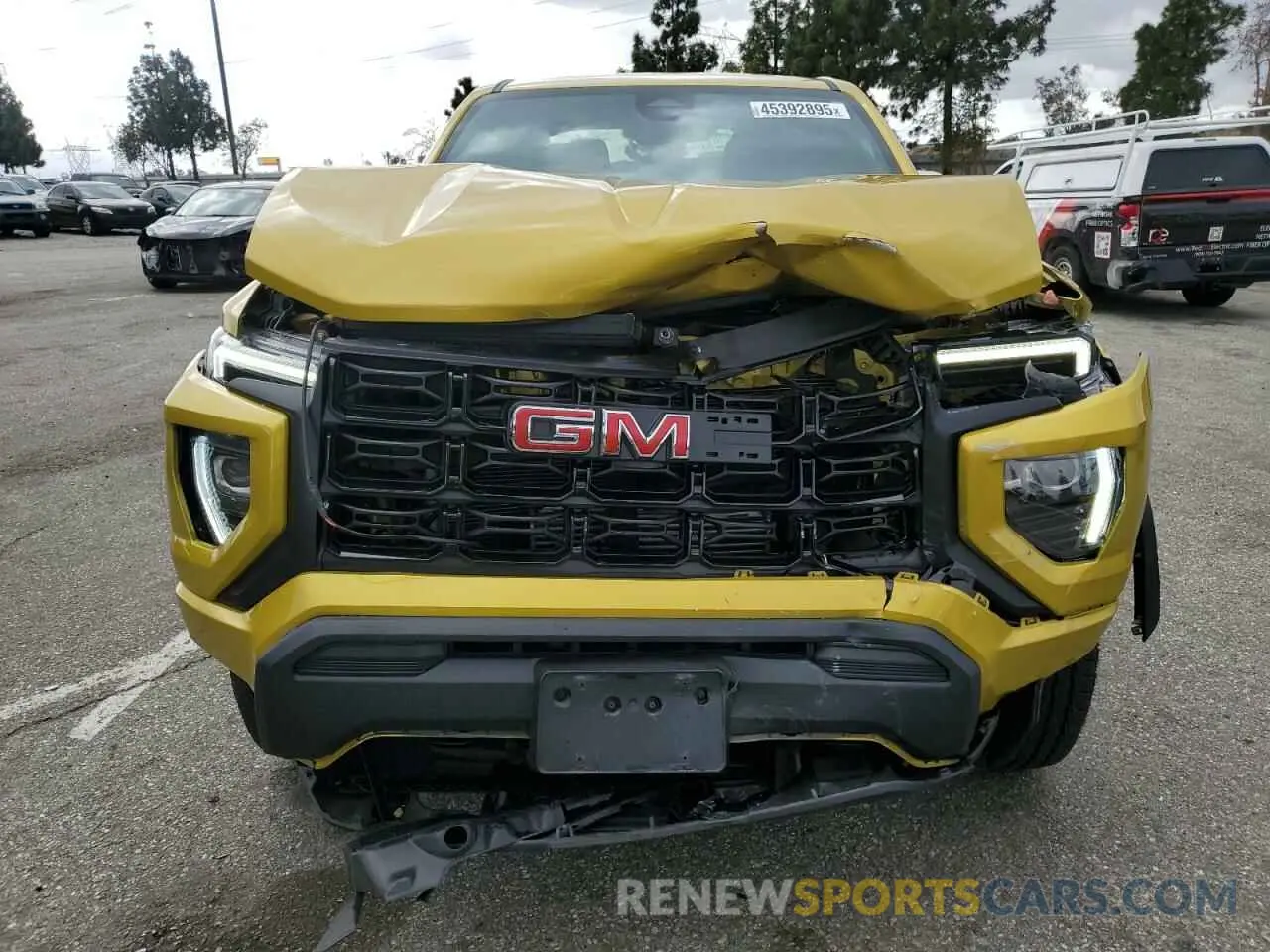 5 Photograph of a damaged car 1GTP5BEK9P1122916 GMC CANYON 2023