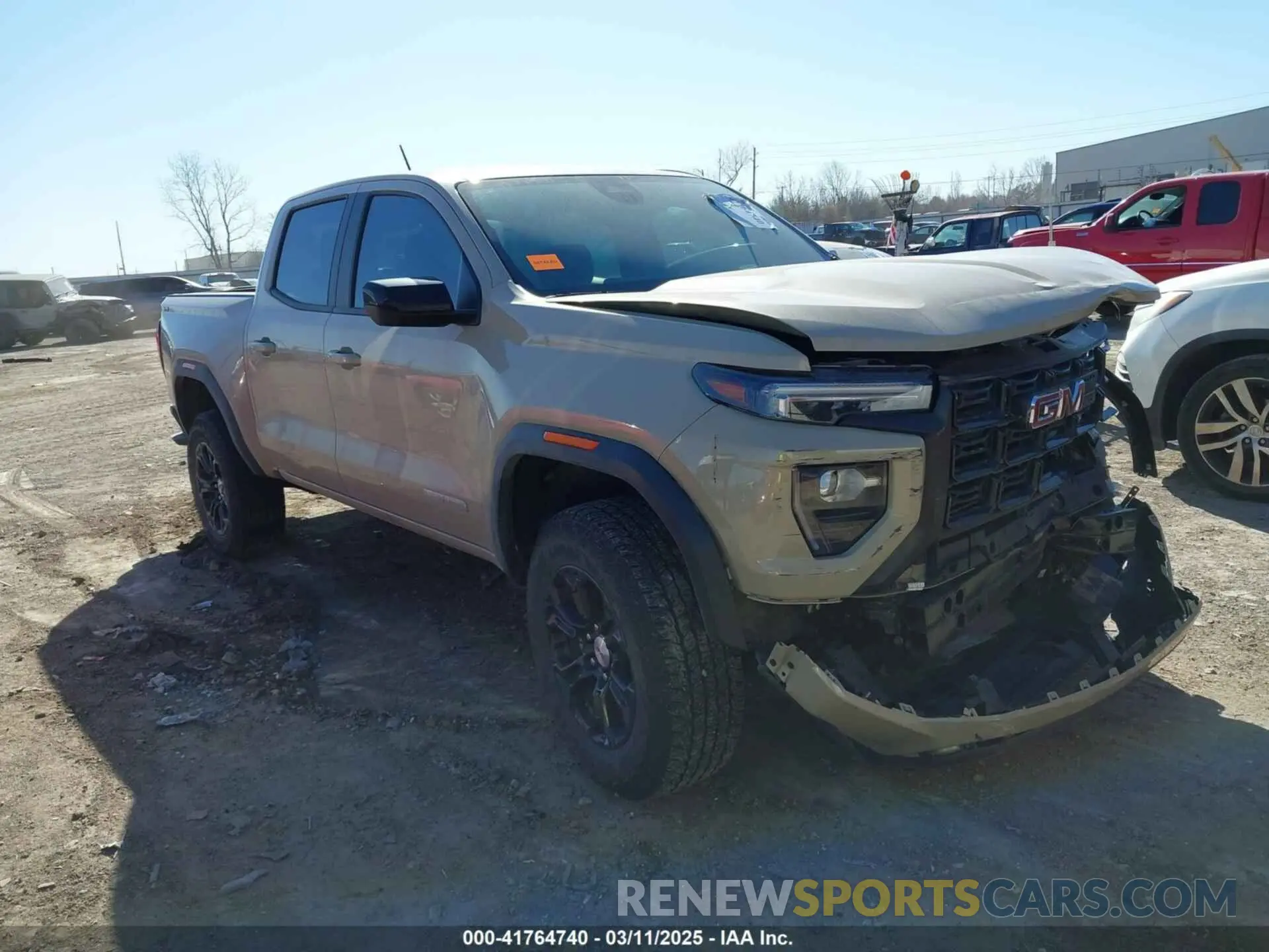 1 Photograph of a damaged car 1GTP6BEK5P1263088 GMC CANYON 2023