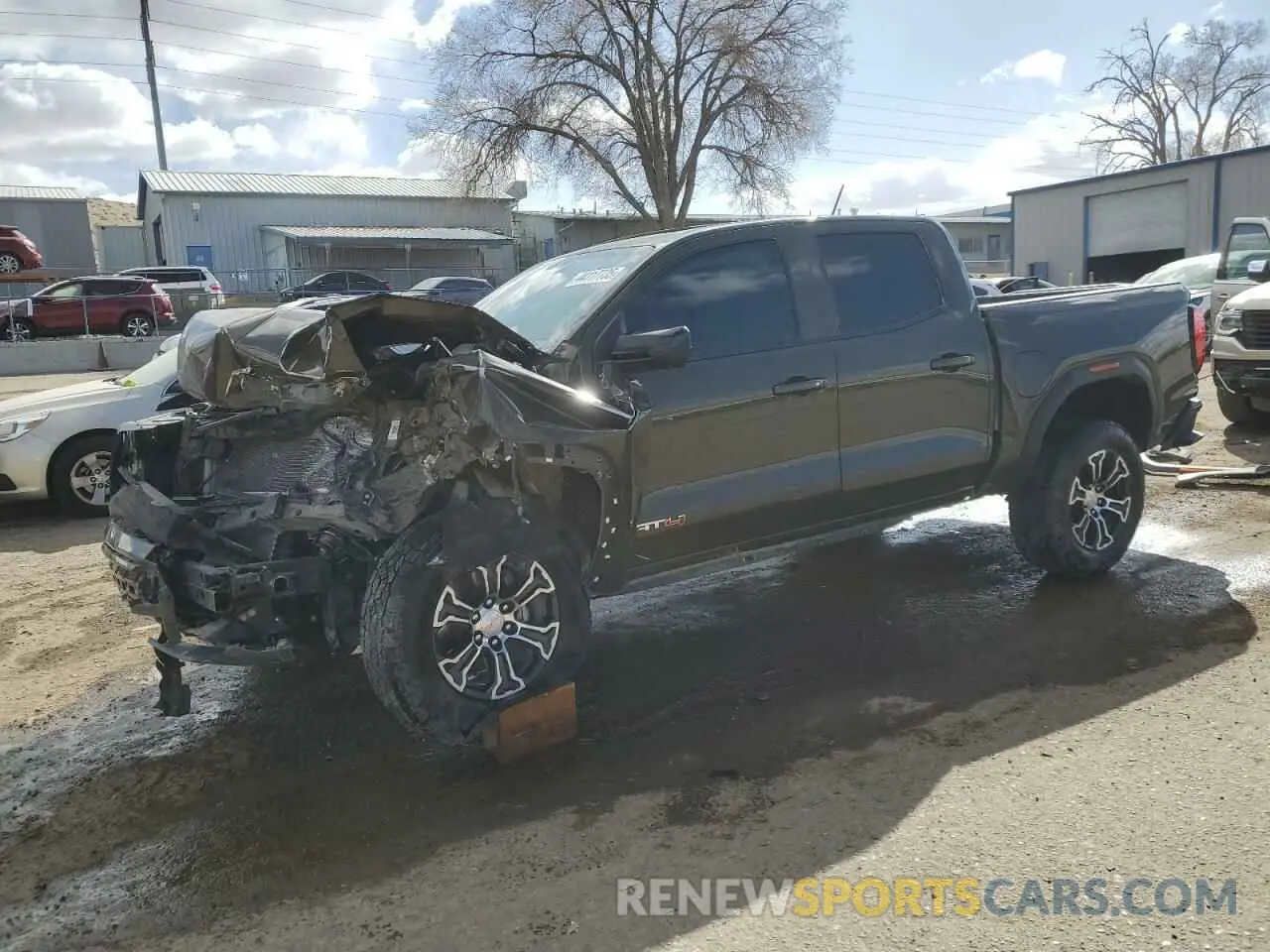 1 Photograph of a damaged car 1GTP6DEK2P1183081 GMC CANYON 2023