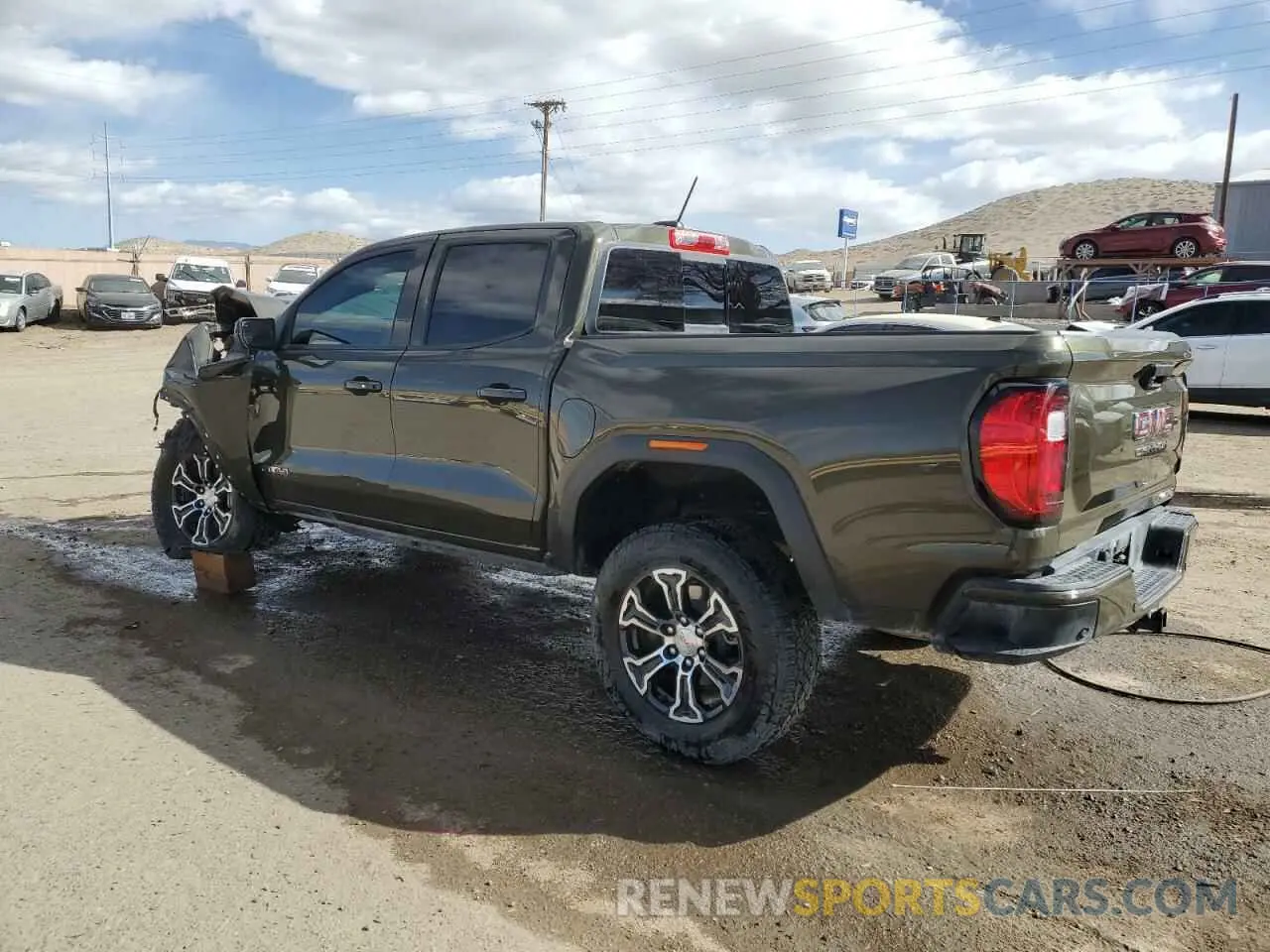 2 Photograph of a damaged car 1GTP6DEK2P1183081 GMC CANYON 2023