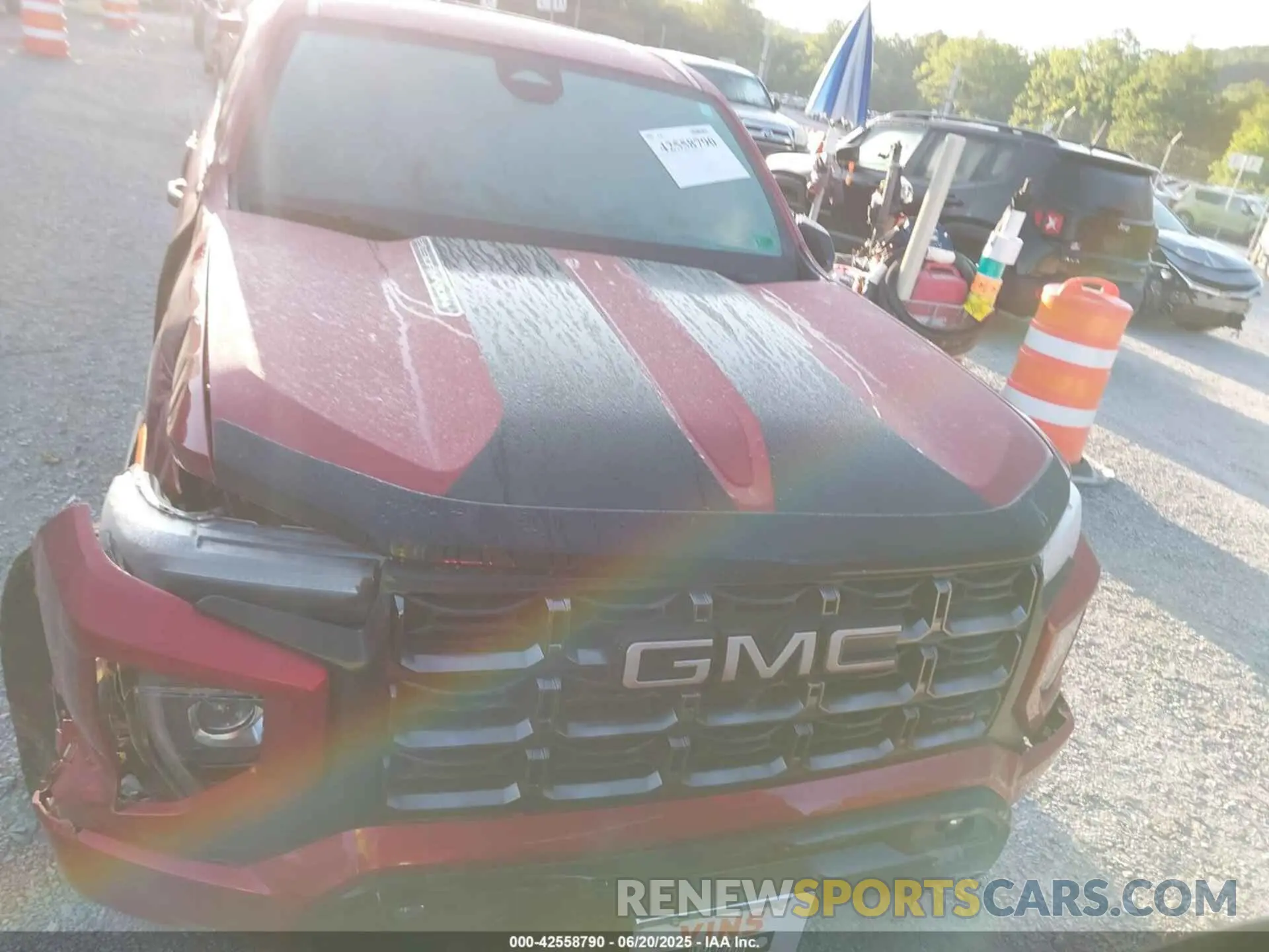 11 Photograph of a damaged car 1GTP6EEK9P1153310 GMC CANYON 2023