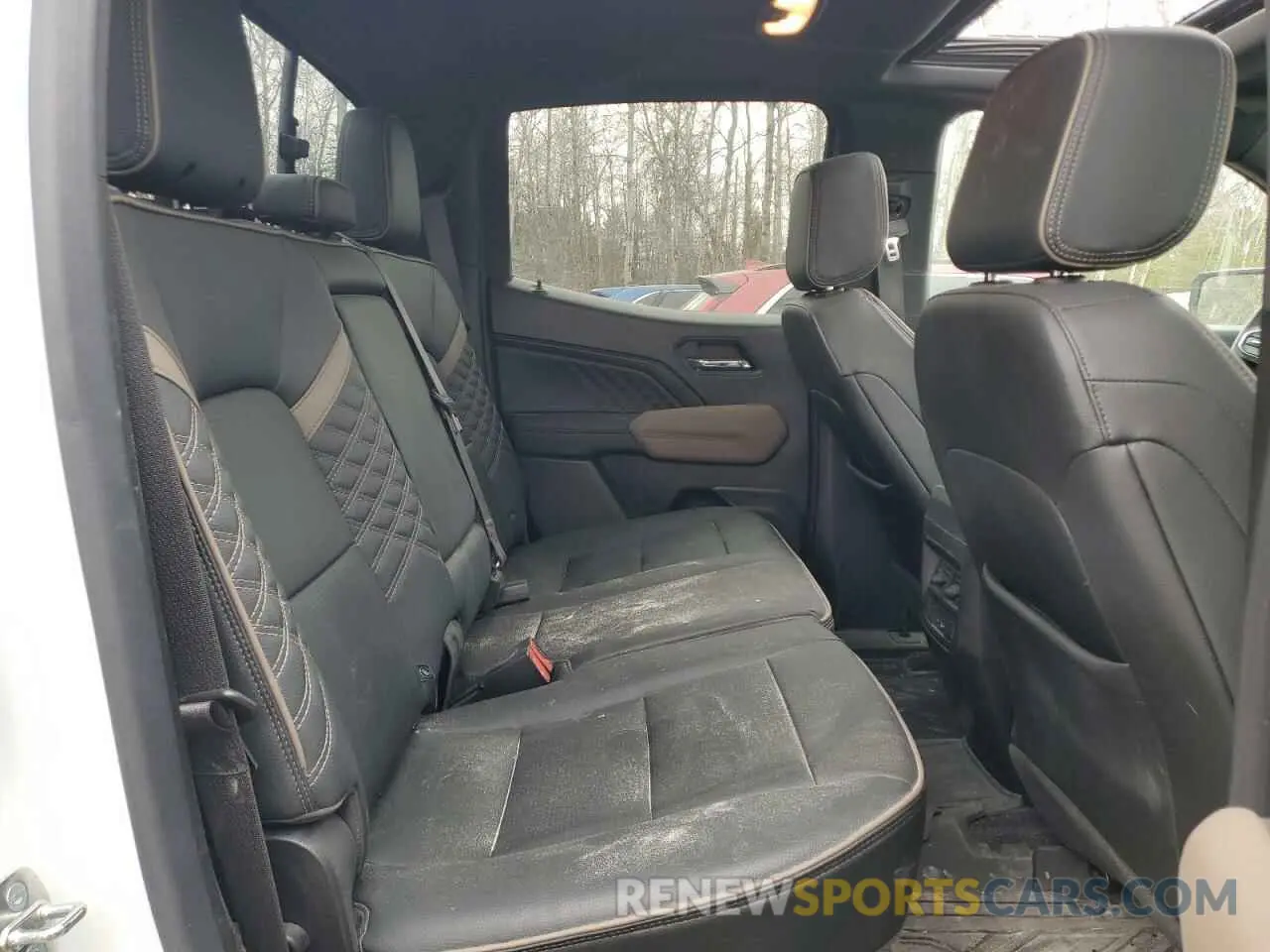 10 Фотография поврежденного автомобиля 1GTP6FEK0P1195757 GMC CANYON 2023