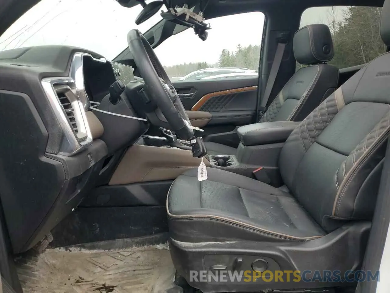 7 Фотография поврежденного автомобиля 1GTP6FEK0P1195757 GMC CANYON 2023