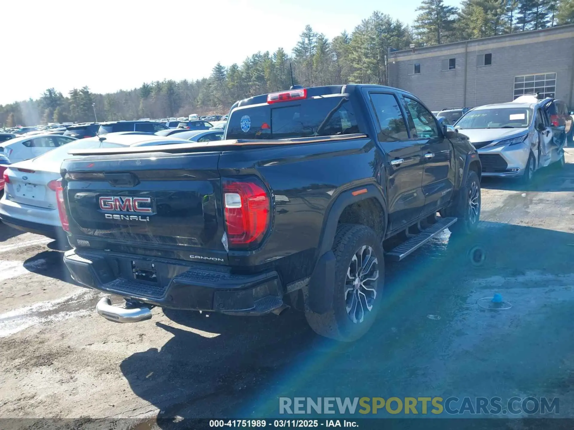 4 Фотография поврежденного автомобиля 1GTP6FEK8P1263495 GMC CANYON 2023