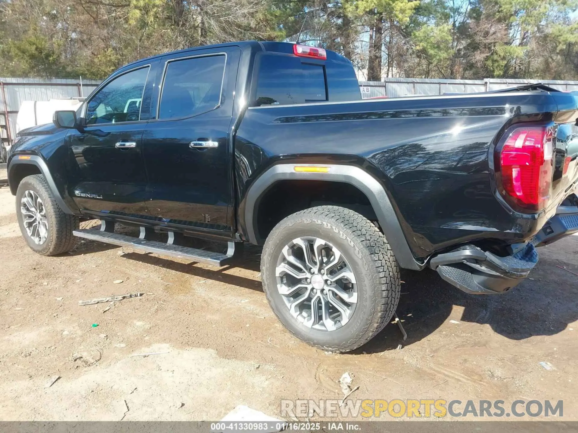 3 Photograph of a damaged car 1GTP6FEK9P1146606 GMC CANYON 2023
