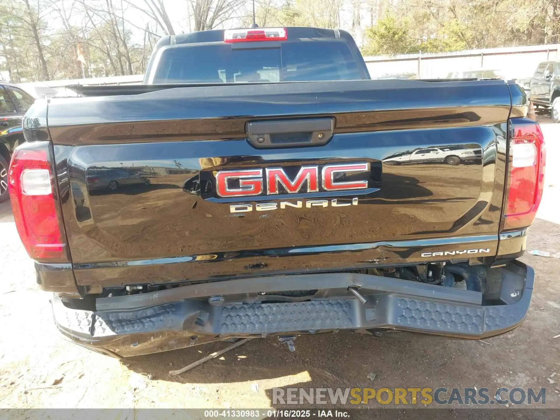6 Photograph of a damaged car 1GTP6FEK9P1146606 GMC CANYON 2023