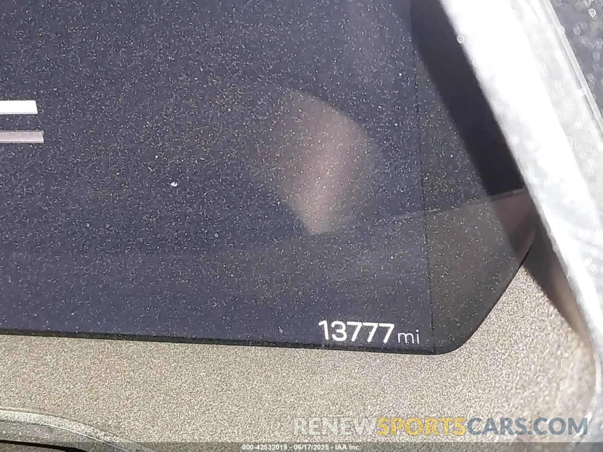 14 Photograph of a damaged car 1GTP5BEK1R1211253 GMC CANYON 2024