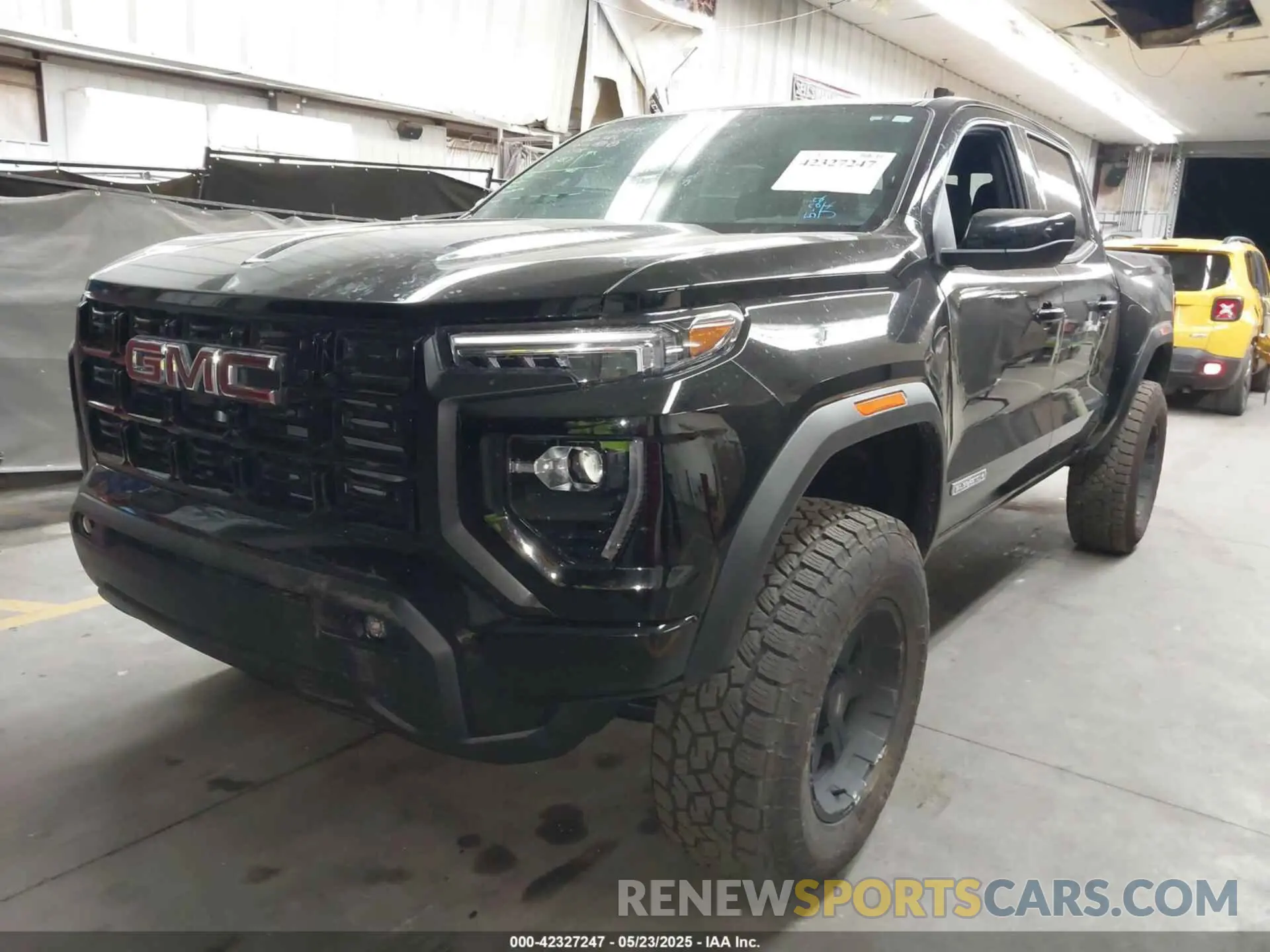 2 Photograph of a damaged car 1GTP5BEK1R1256905 GMC CANYON 2024