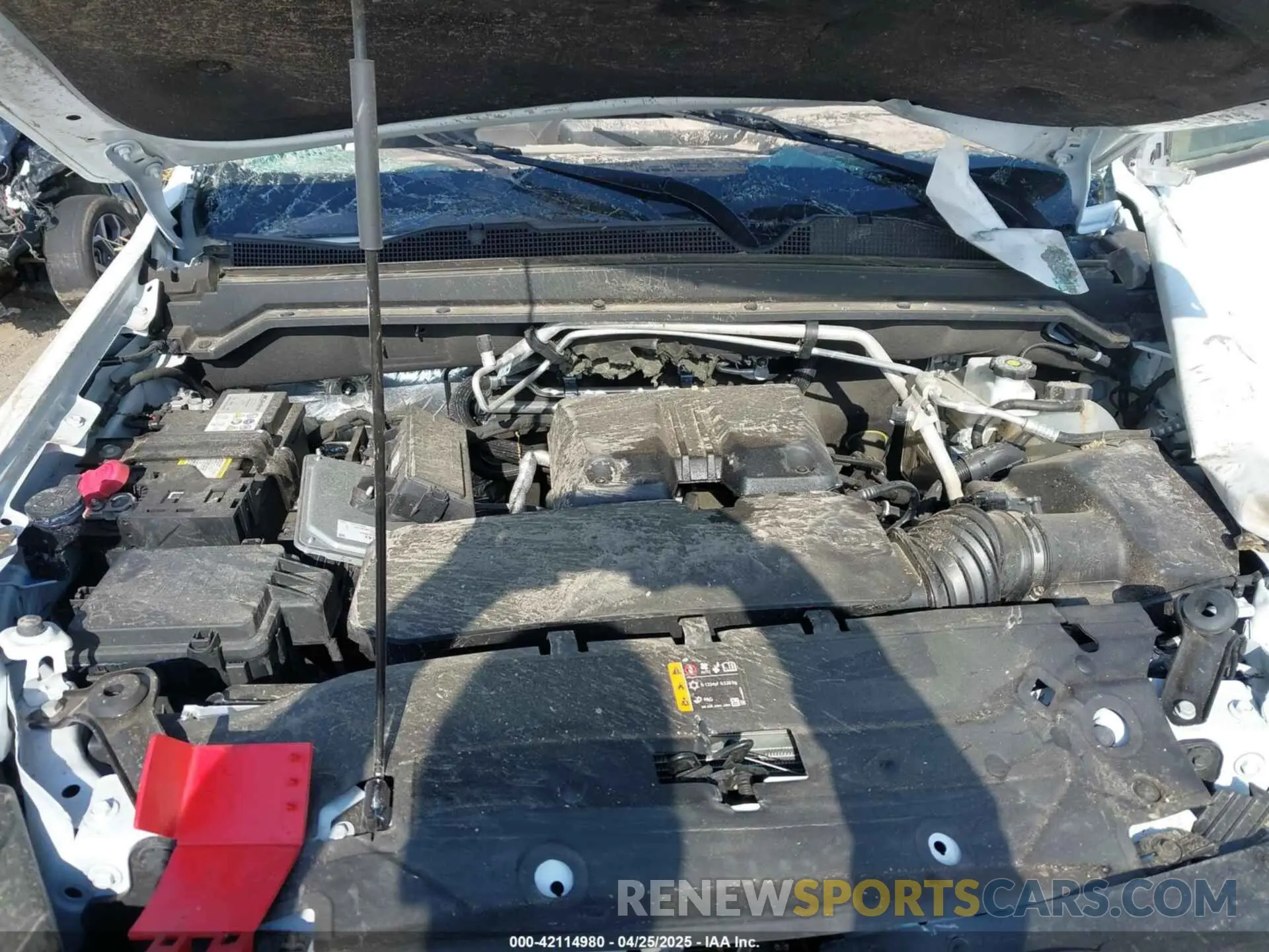 10 Photograph of a damaged car 1GTP5BEK7R1104370 GMC CANYON 2024