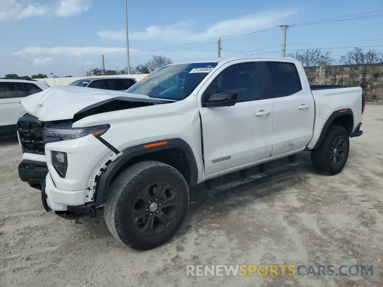 1 Photograph of a damaged car 1GTP5BEK7R1176671 GMC CANYON 2024