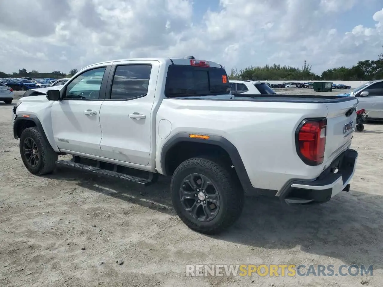 2 Photograph of a damaged car 1GTP5BEK7R1176671 GMC CANYON 2024