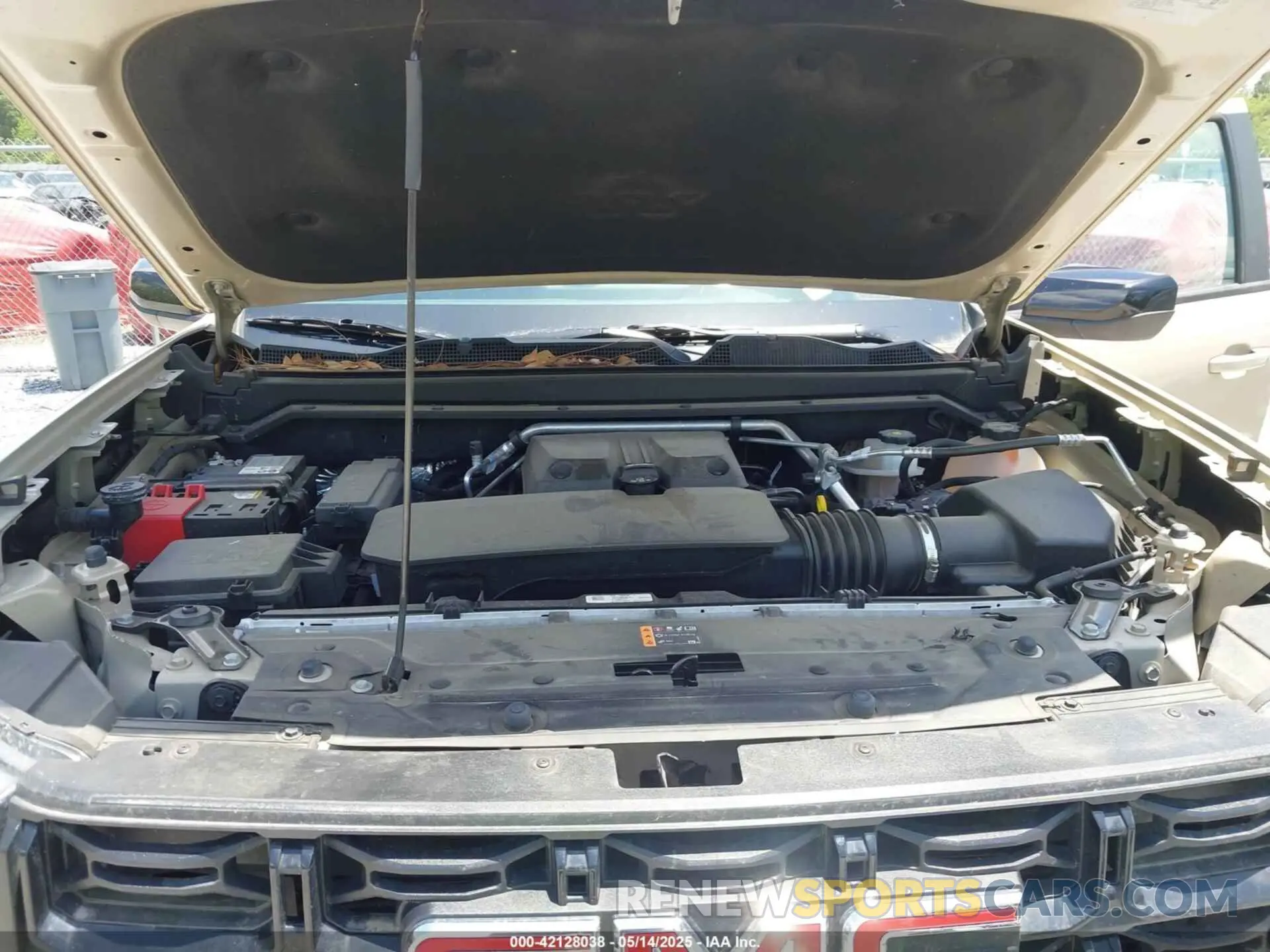 10 Фотография поврежденного автомобиля 1GTP5BEK8R1200458 GMC CANYON 2024