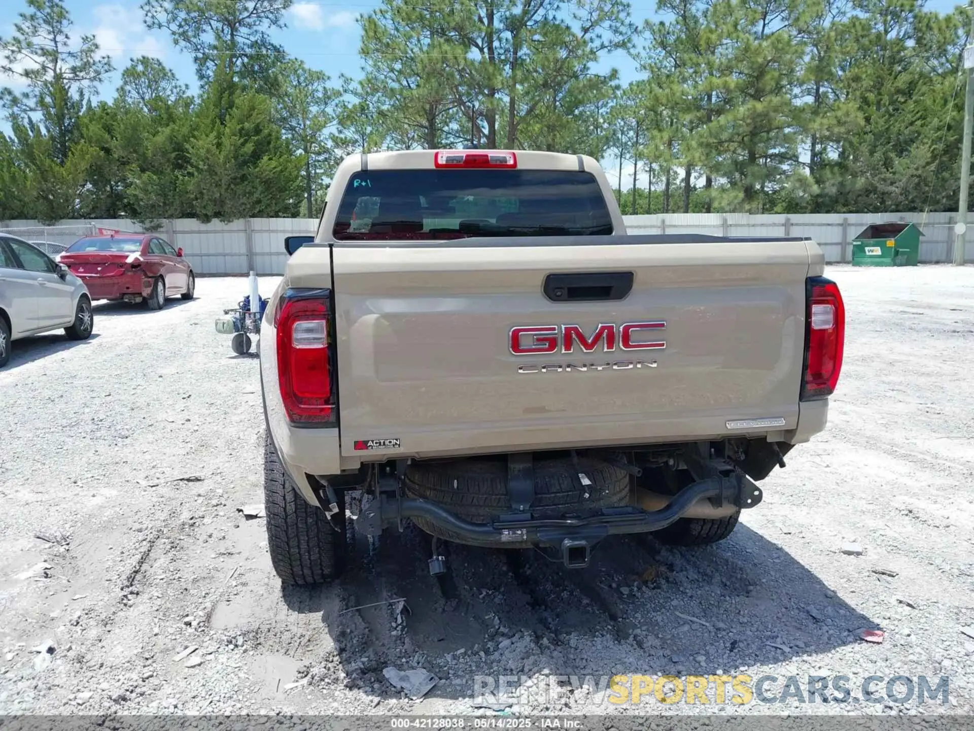 17 Фотография поврежденного автомобиля 1GTP5BEK8R1200458 GMC CANYON 2024