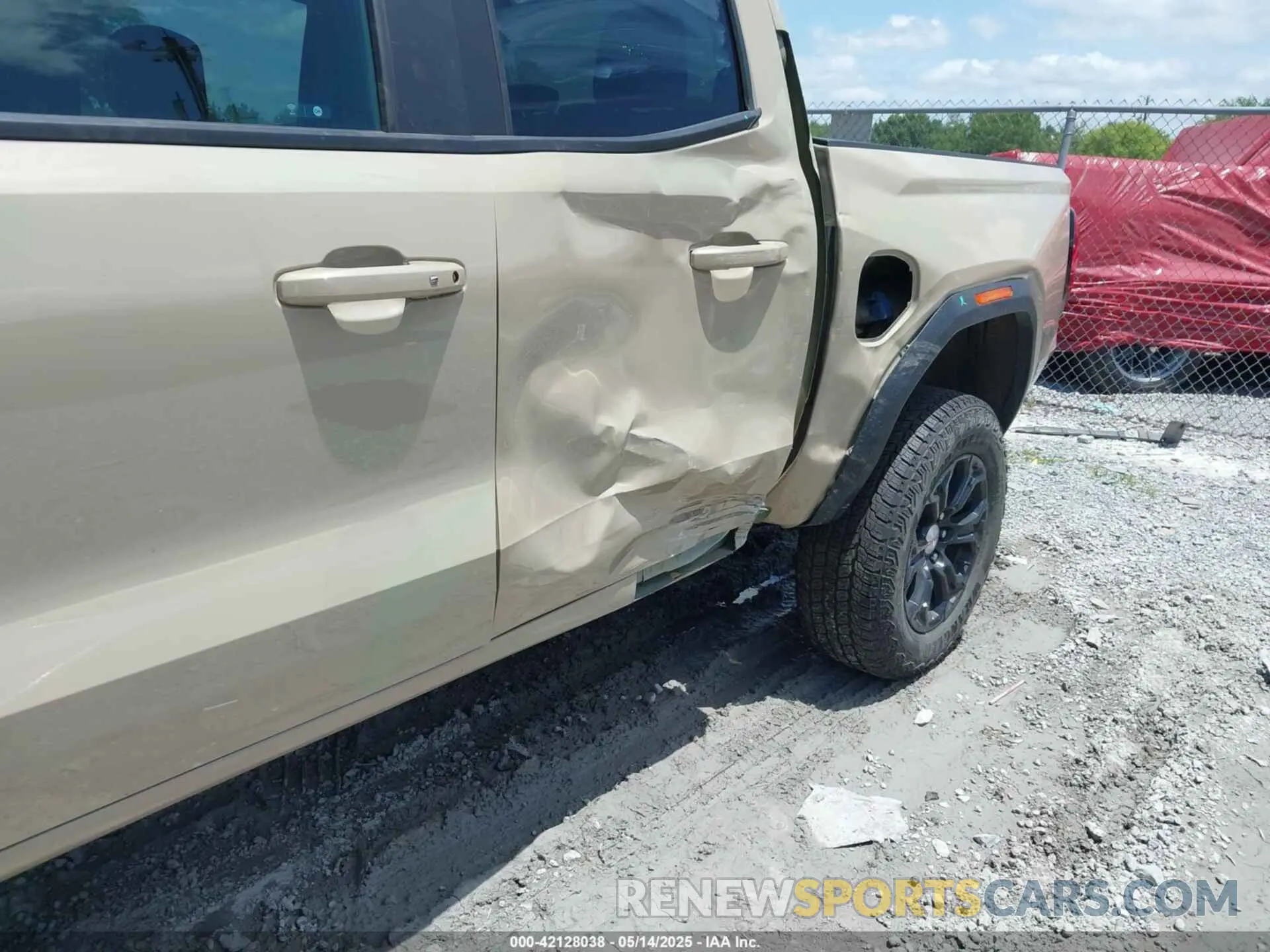 6 Фотография поврежденного автомобиля 1GTP5BEK8R1200458 GMC CANYON 2024