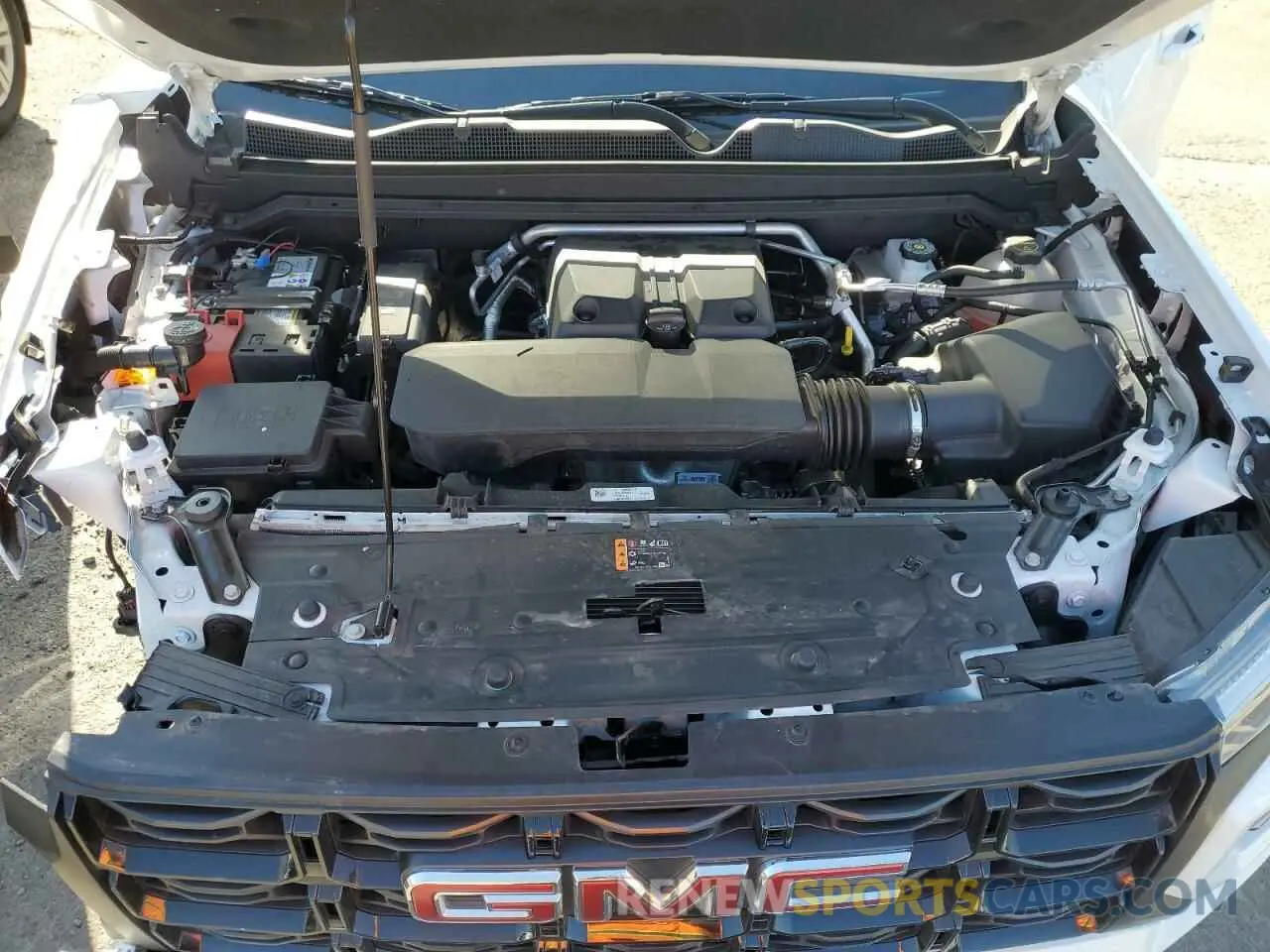 11 Фотография поврежденного автомобиля 1GTP5BEKXR1151344 GMC CANYON 2024