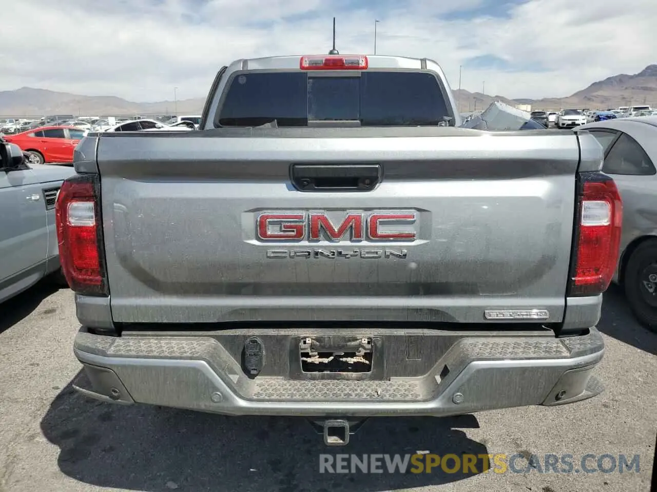 6 Photograph of a damaged car 1GTP6BEK0R1145209 GMC CANYON 2024