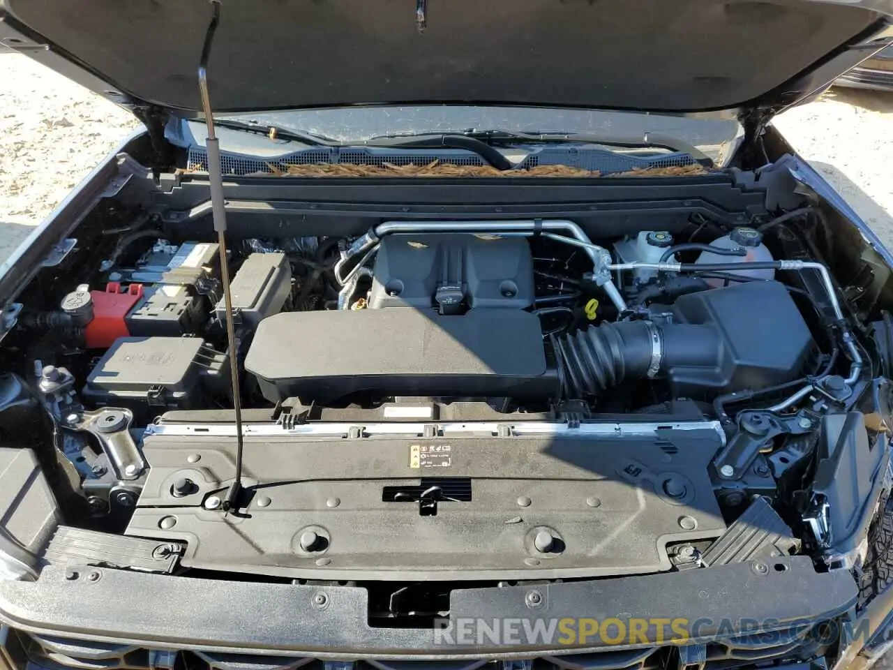 11 Фотография поврежденного автомобиля 1GTP6BEK8R1233747 GMC CANYON 2024