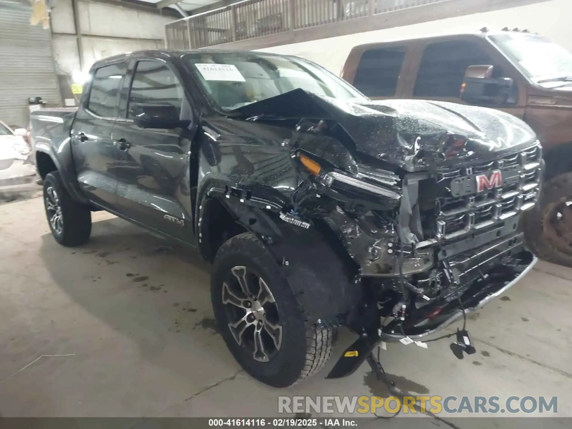 1 Фотография поврежденного автомобиля 1GTP6DEK1R1160278 GMC CANYON 2024