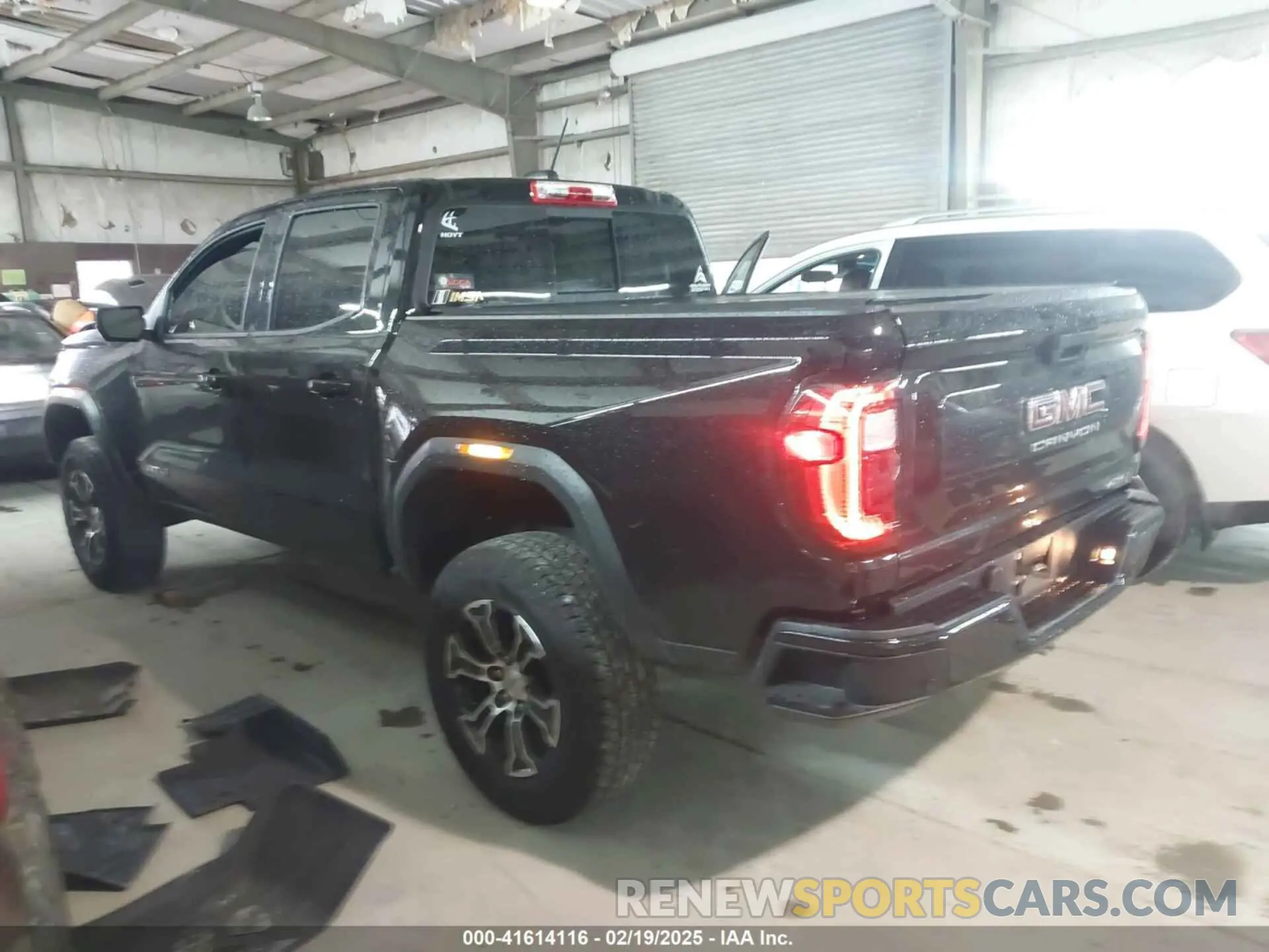 14 Фотография поврежденного автомобиля 1GTP6DEK1R1160278 GMC CANYON 2024