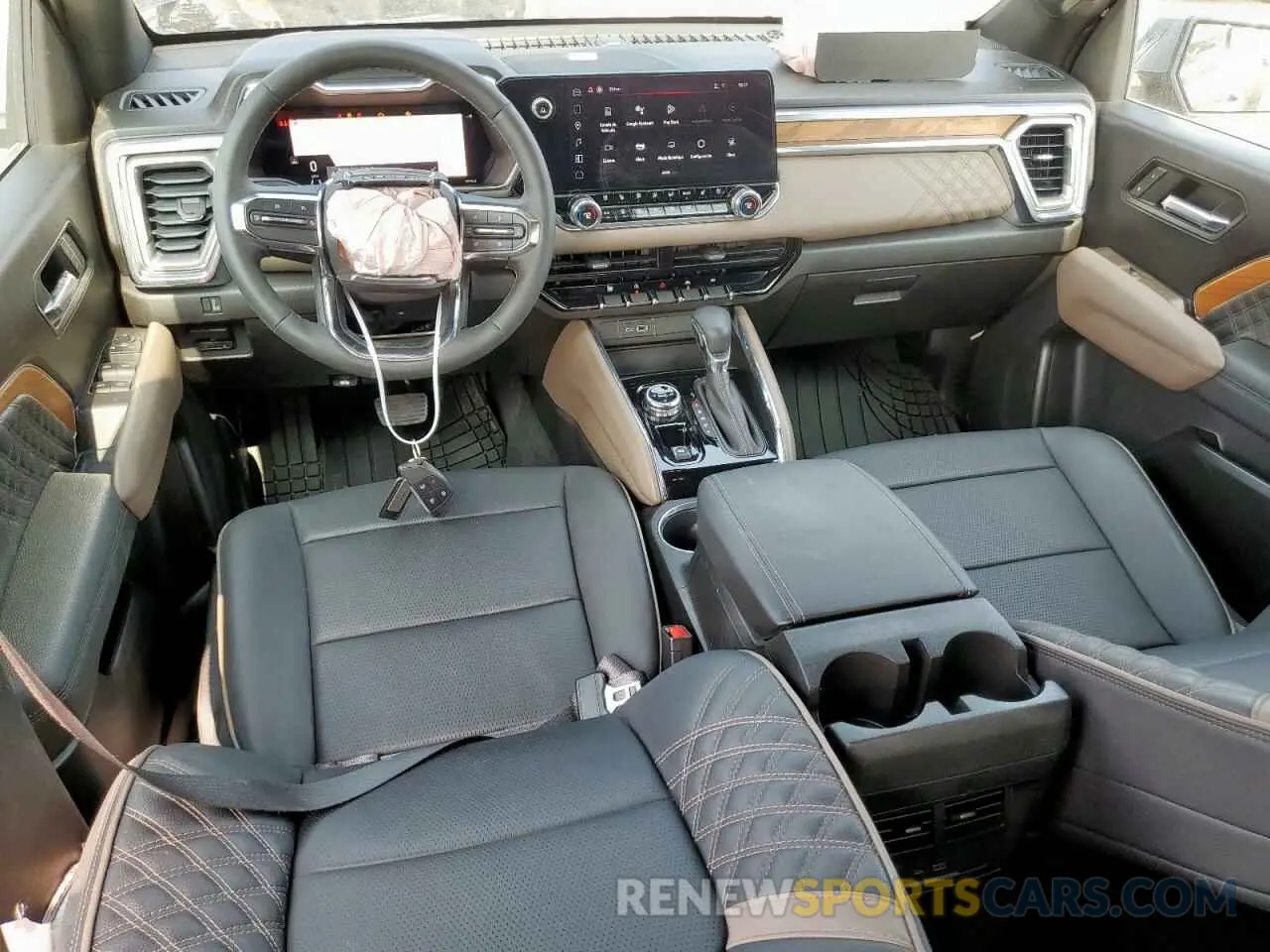 8 Фотография поврежденного автомобиля 1GTP6FEK8R1133039 GMC CANYON 2024