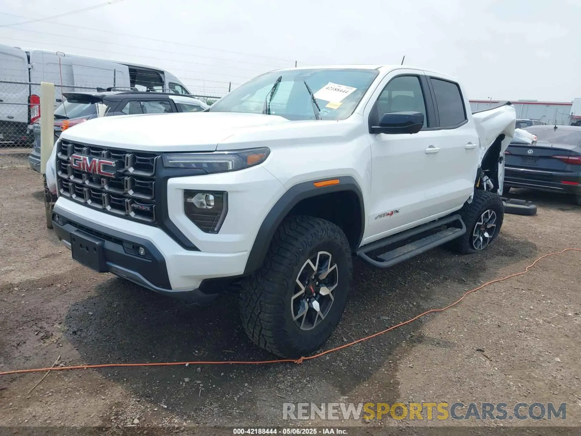 2 Photograph of a damaged car 1GTP2DEK8S1145097 GMC CANYON 2025