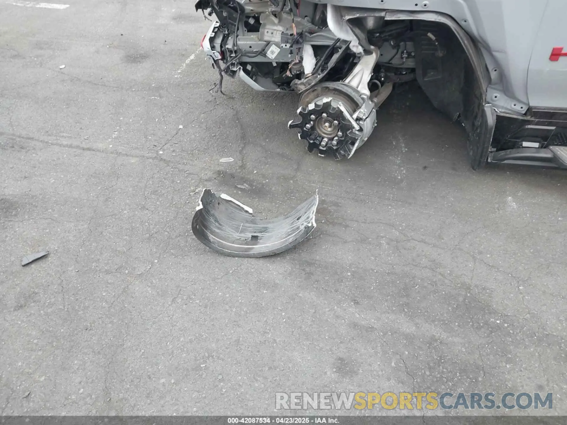 12 Photograph of a damaged car 1GT10BDD7RU113205 GMC HUMMER EV PICKUP 2024