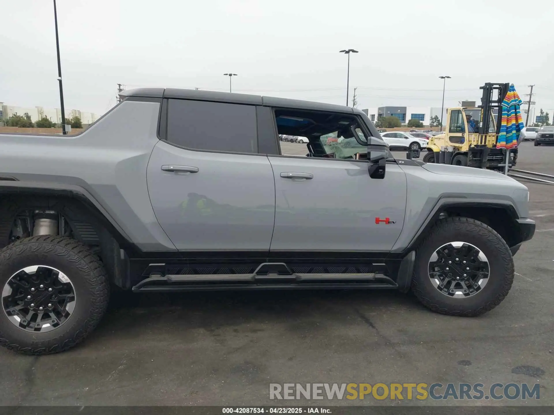 14 Photograph of a damaged car 1GT10BDD7RU113205 GMC HUMMER EV PICKUP 2024