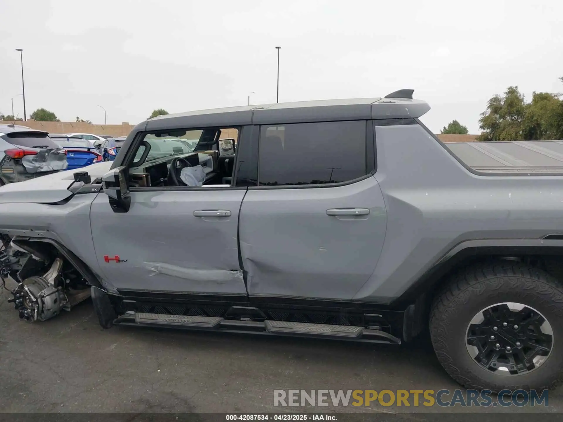 15 Photograph of a damaged car 1GT10BDD7RU113205 GMC HUMMER EV PICKUP 2024