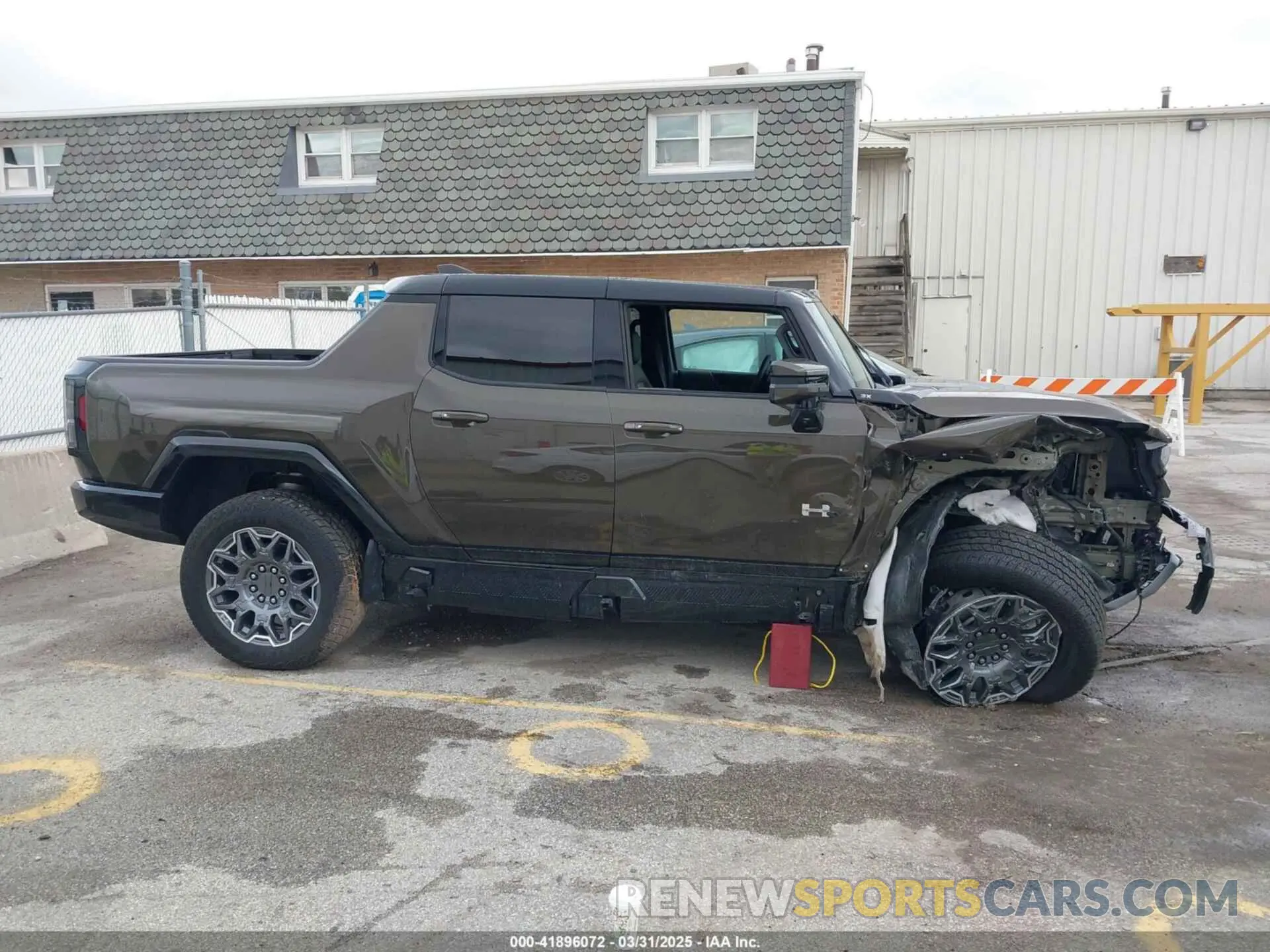14 Photograph of a damaged car 1GT10DDB2RU113168 GMC HUMMER EV PICKUP 2024