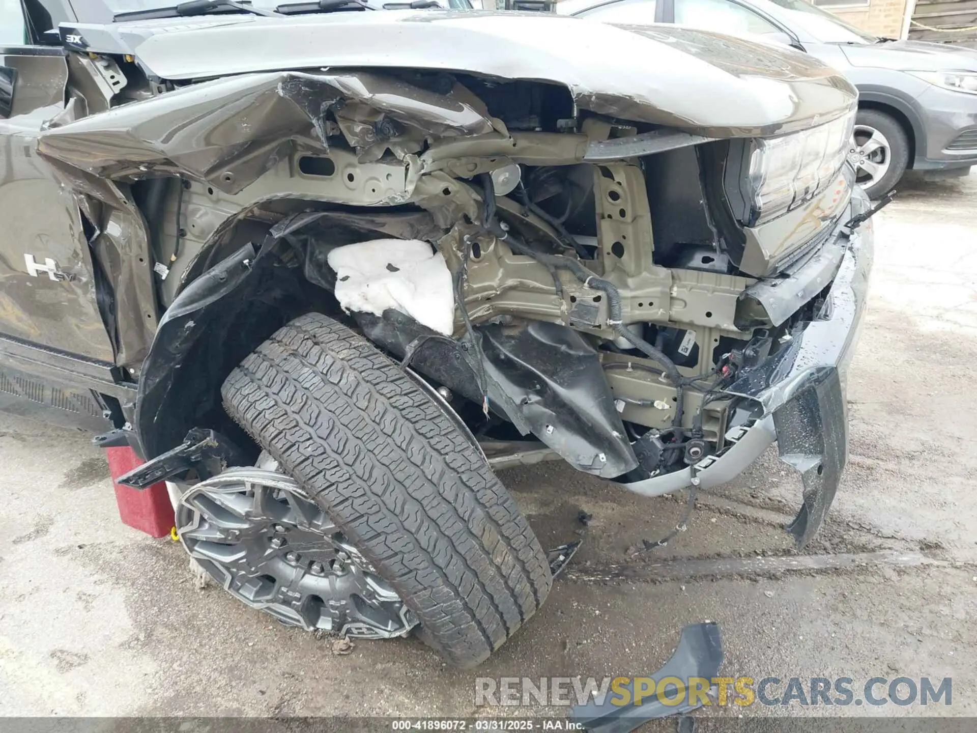 6 Photograph of a damaged car 1GT10DDB2RU113168 GMC HUMMER EV PICKUP 2024