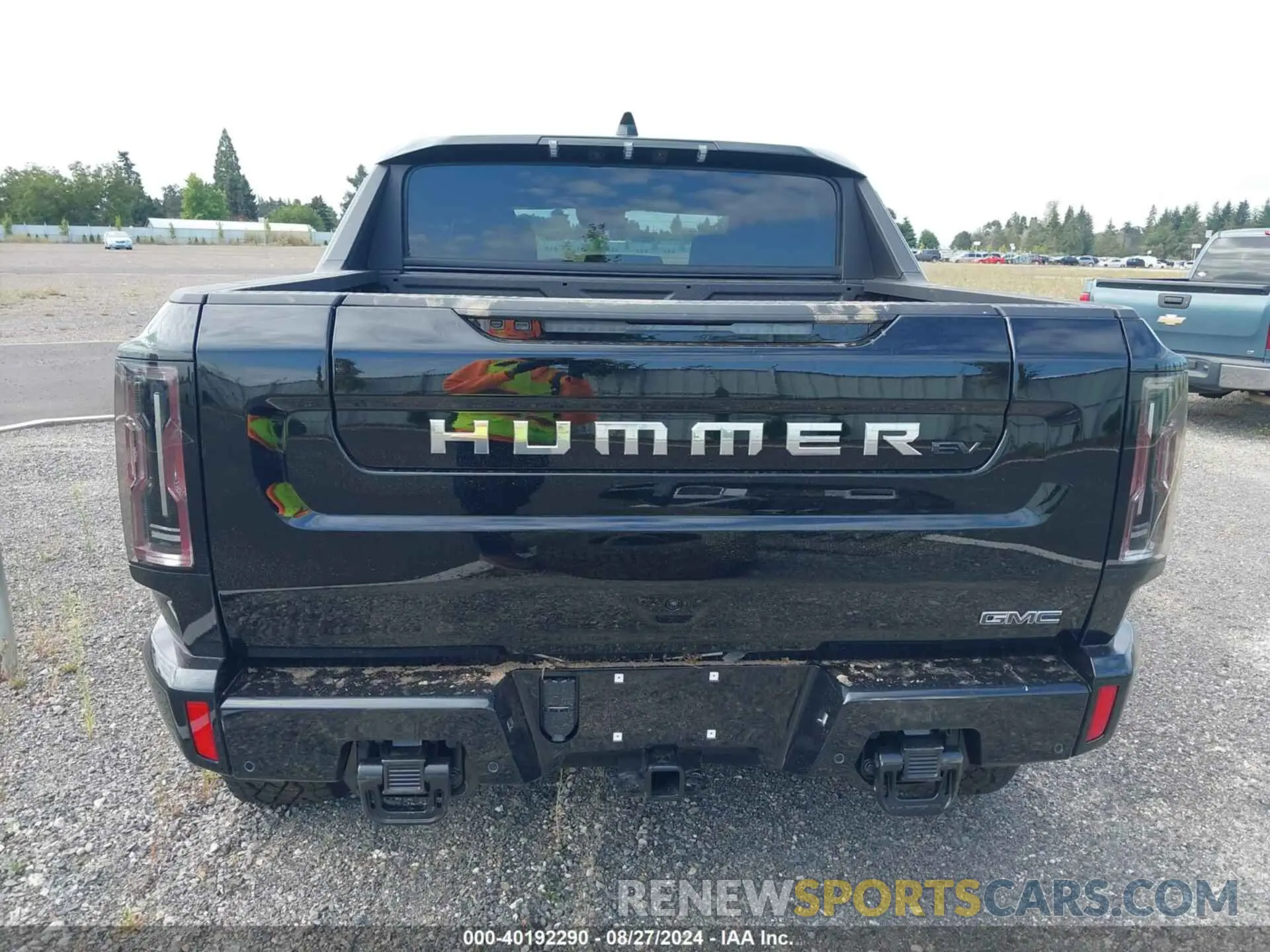 18 Photograph of a damaged car 1GT40DDA3RU108940 GMC HUMMER EV PICKUP 2024