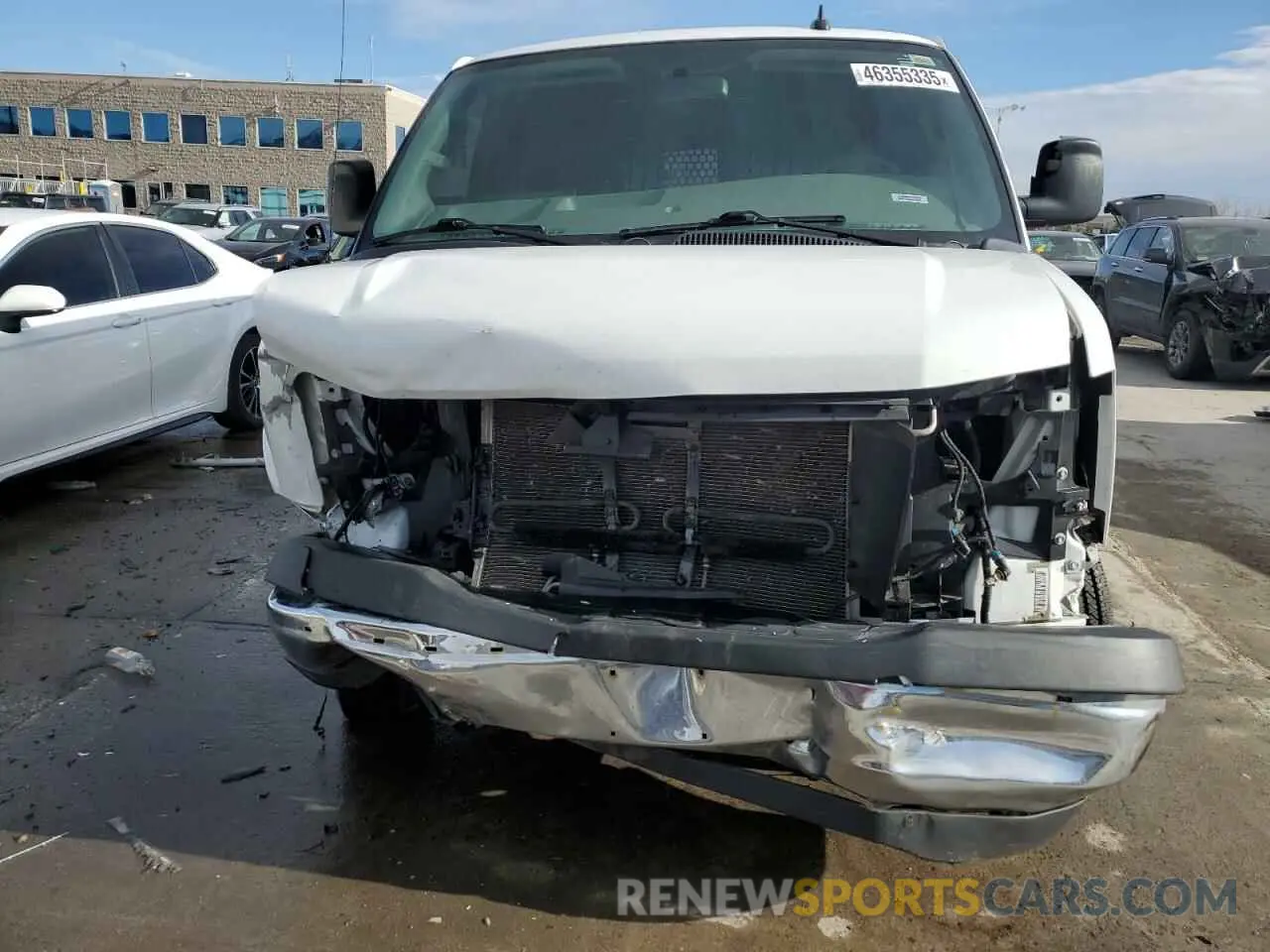 5 Фотография поврежденного автомобиля 1GTW7AFGXL1264289 GMC SAVANA 2020