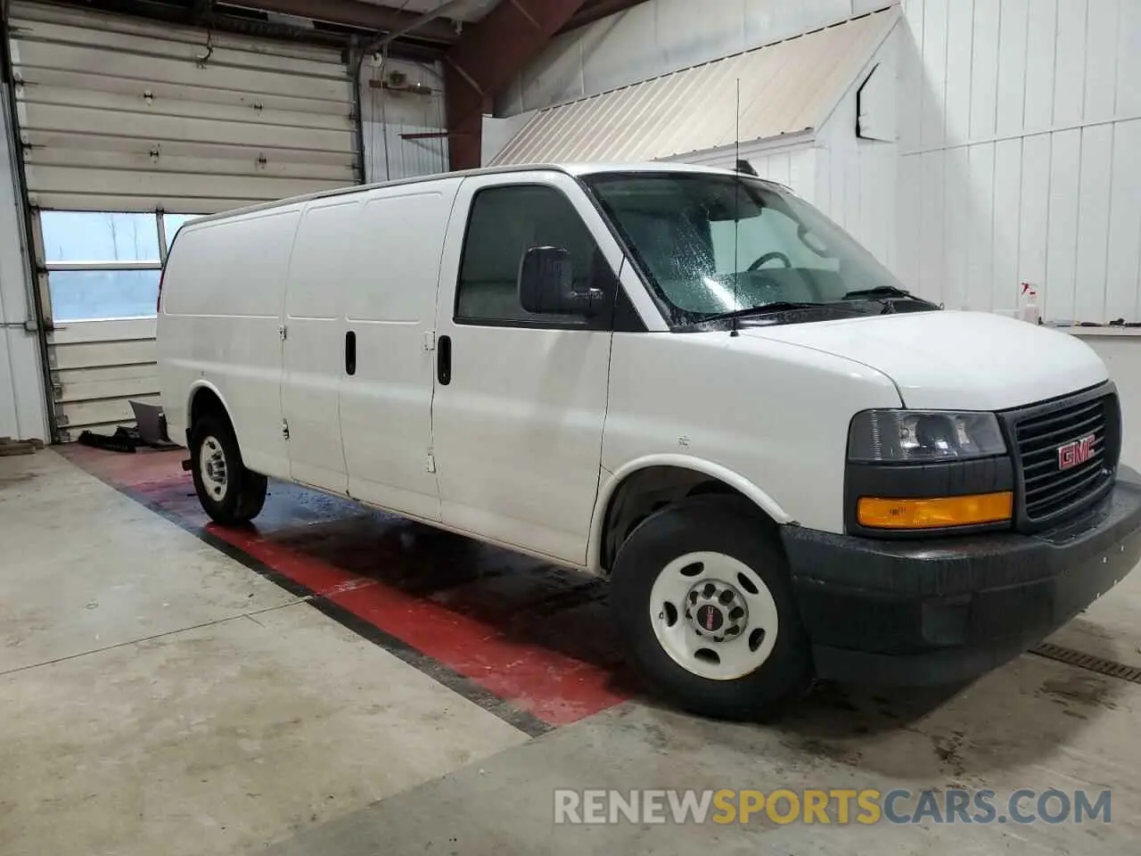 4 Фотография поврежденного автомобиля 1GTW7BFP4L1263712 GMC SAVANA 2020