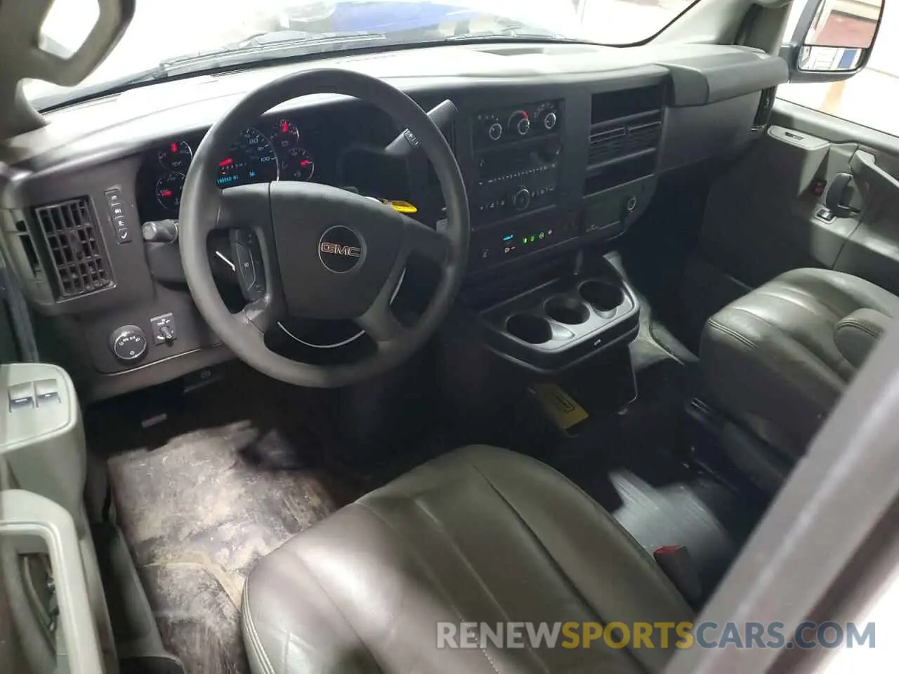 8 Фотография поврежденного автомобиля 1GTW7BFP4L1263712 GMC SAVANA 2020