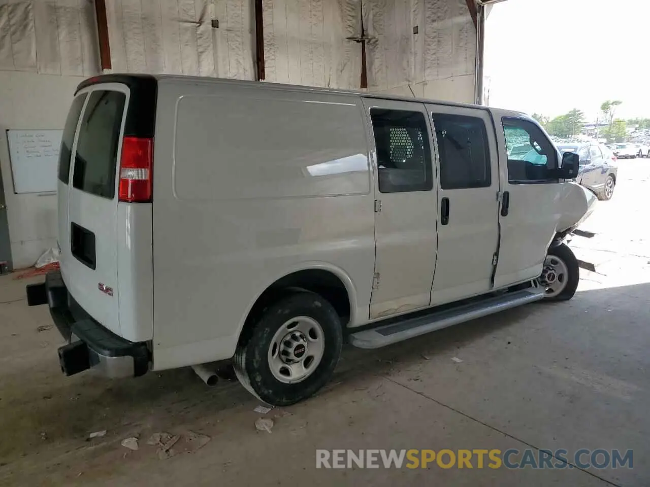 3 Photograph of a damaged car 1GTW7AFP3N1200954 GMC SAVANA 2022