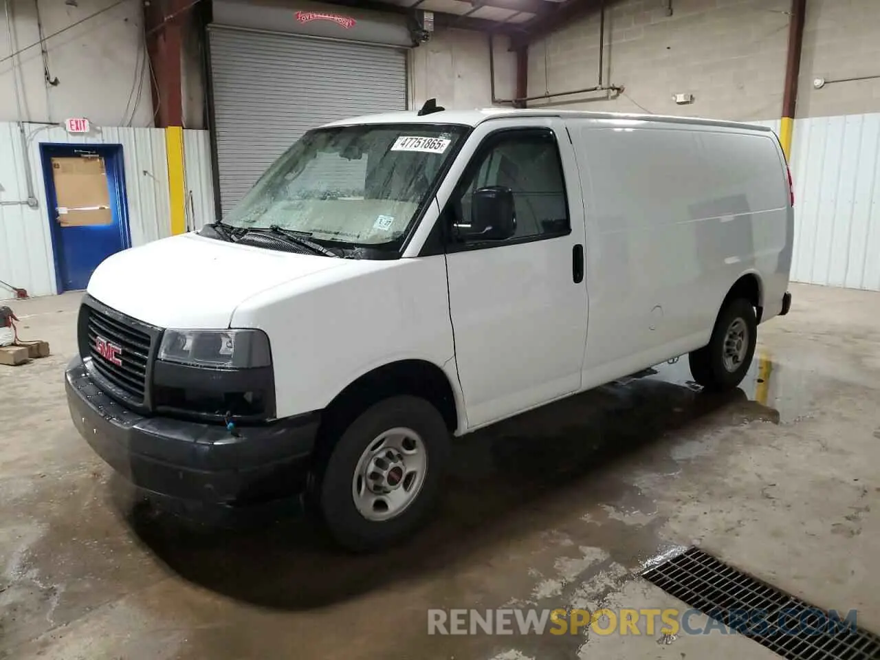 1 Photograph of a damaged car 1GTZ7GF79N1230444 GMC SAVANA 2022