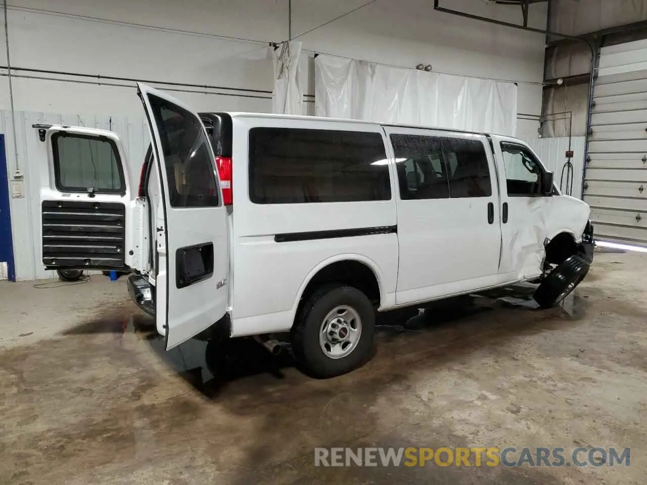 3 Photograph of a damaged car 1GTZ7GF79N1230444 GMC SAVANA 2022