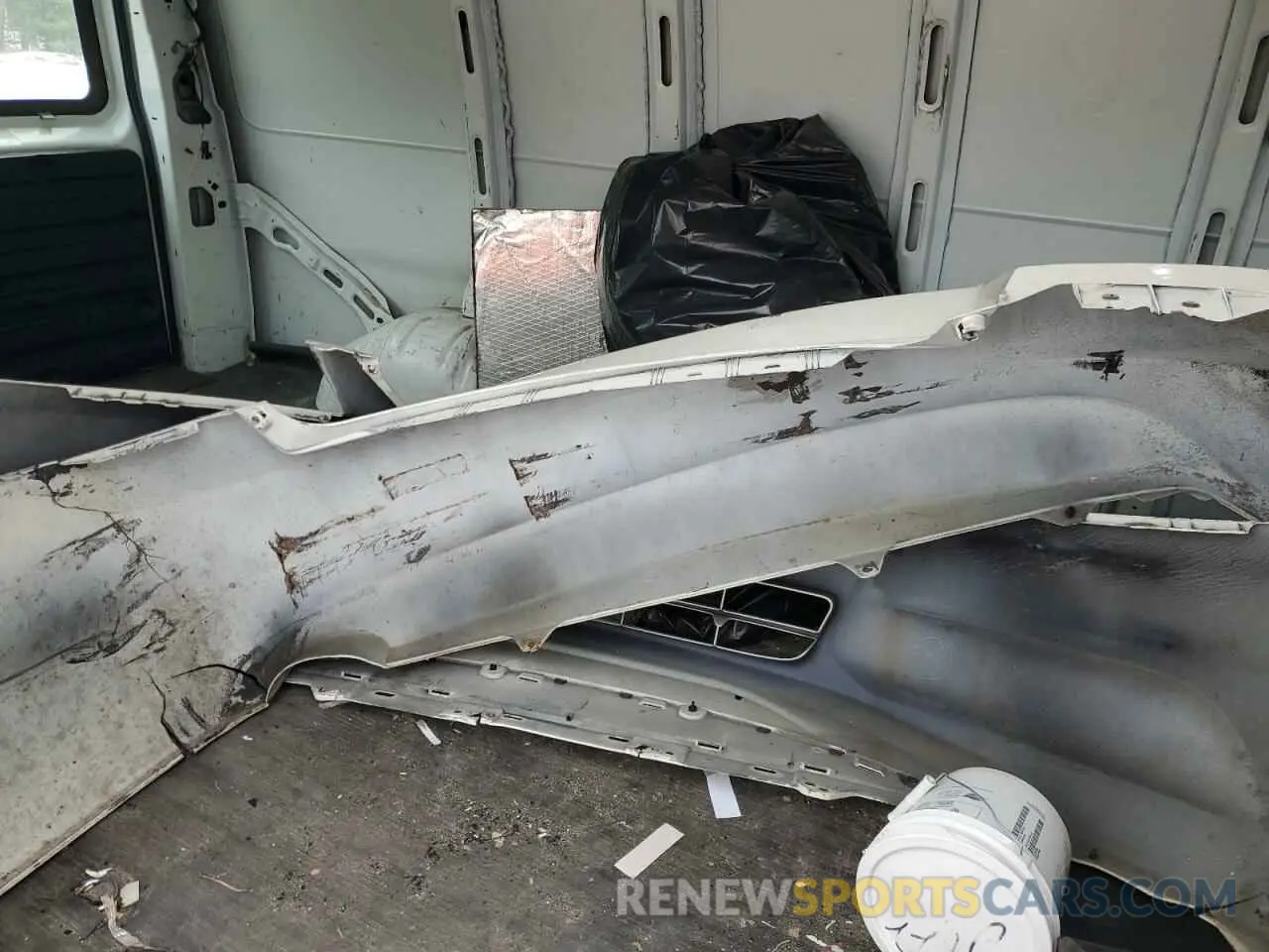 13 Photograph of a damaged car 1GTW7AFP4P1188784 GMC SAVANA 2023