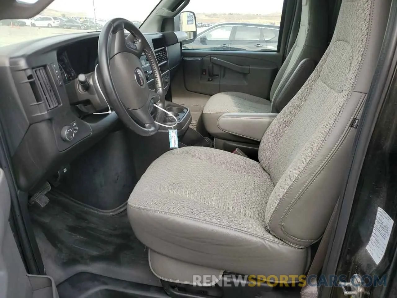7 Фотография поврежденного автомобиля 1GTW7AFPXP1100238 GMC SAVANA 2023