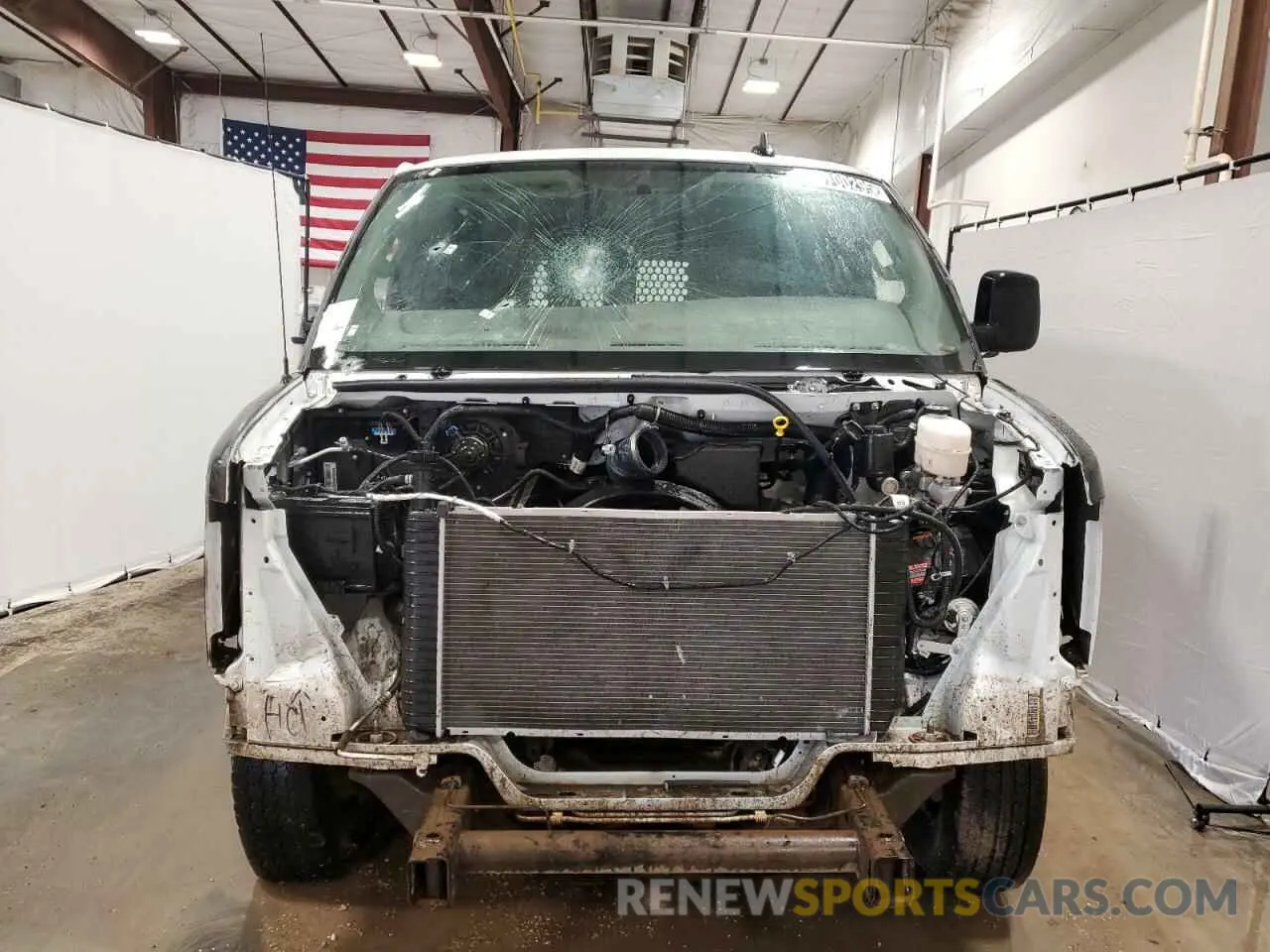 5 Photograph of a damaged car 1GTW7AFP0R1164209 GMC SAVANA 2024
