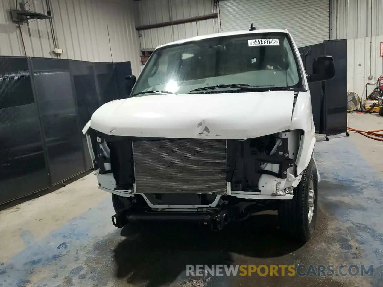 5 Photograph of a damaged car 1GTW7AFP3R1189346 GMC SAVANA 2024