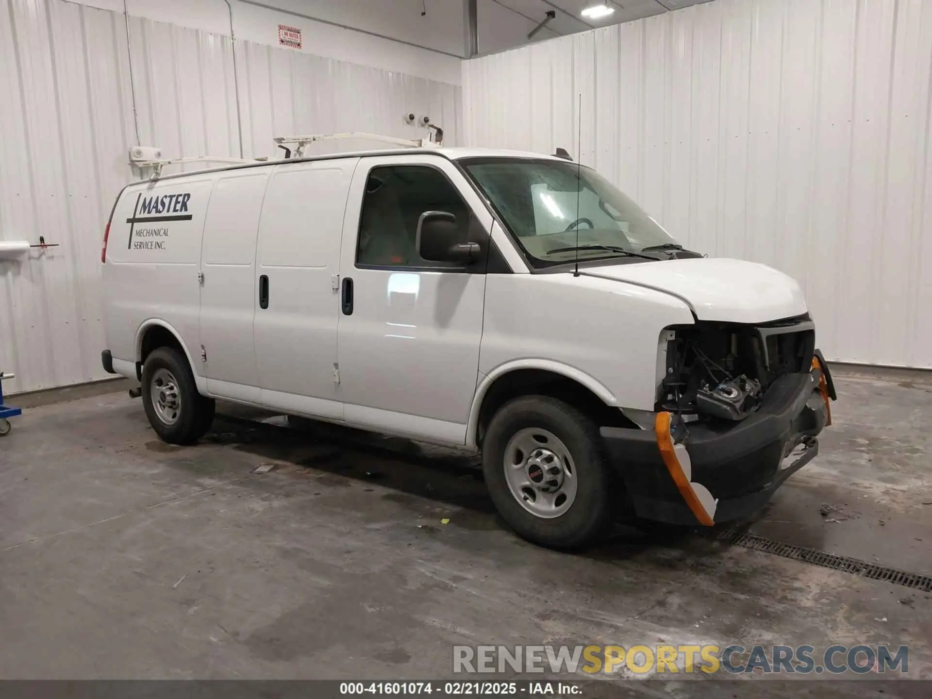 1 Фотография поврежденного автомобиля 1GTW7AFG2K1300474 GMC SAVANA 2500 2019