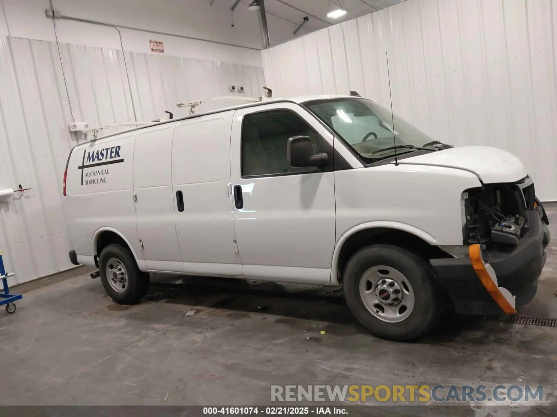 13 Фотография поврежденного автомобиля 1GTW7AFG2K1300474 GMC SAVANA 2500 2019