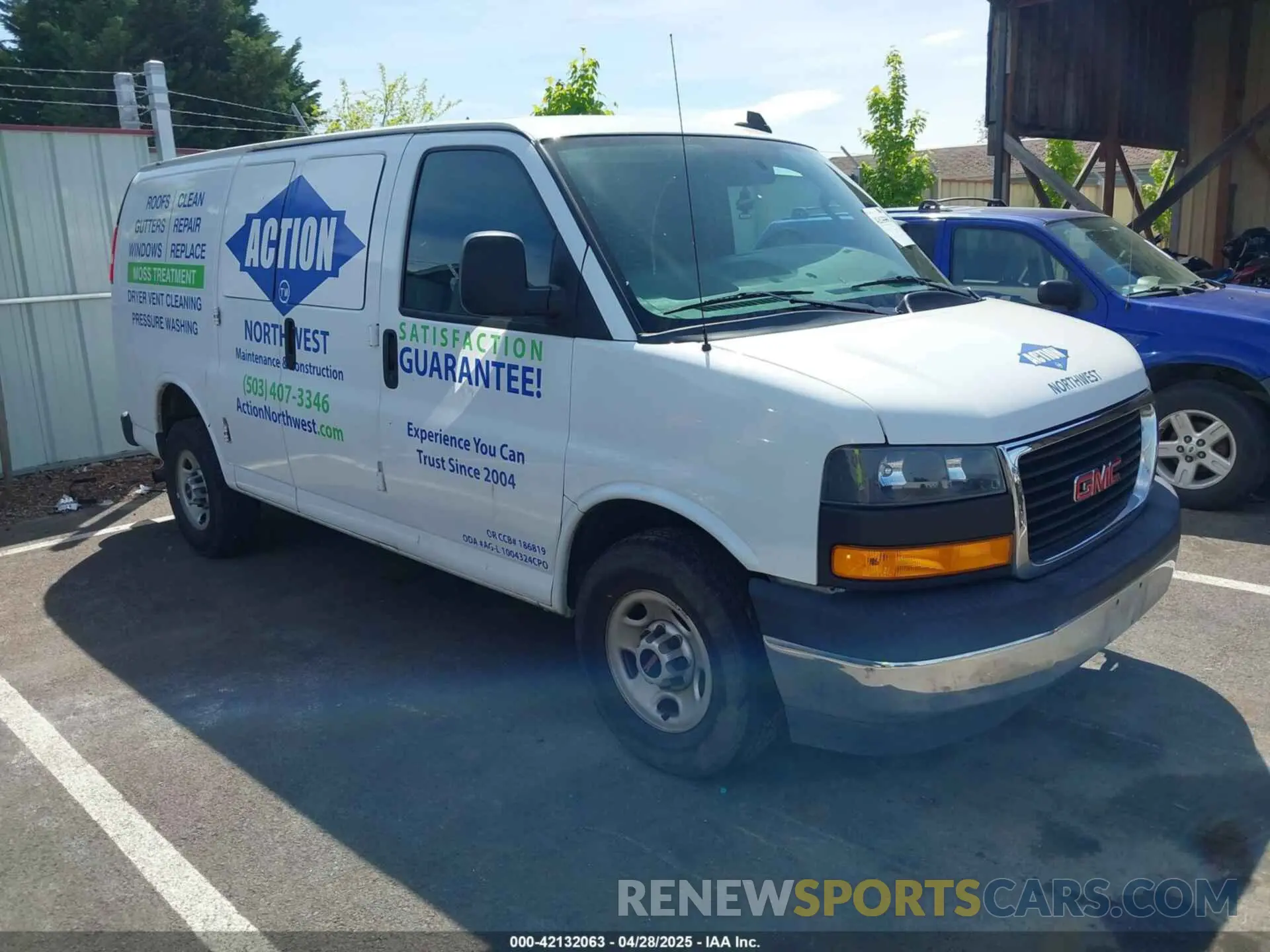 1 Photograph of a damaged car 1GTW7AFG4K1347442 GMC SAVANA 2500 2019